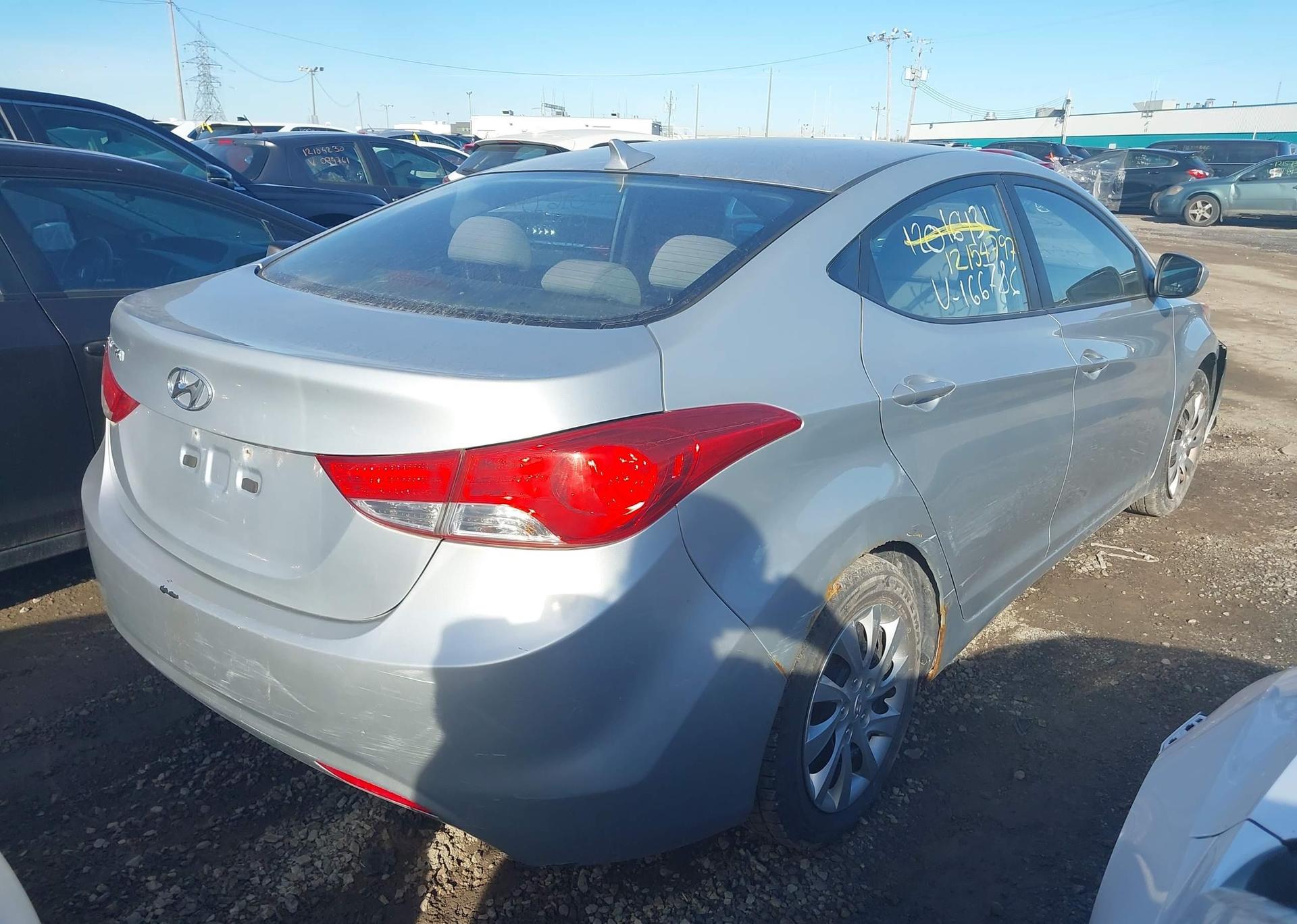 2013 HYUNDAI ELANTRA GL