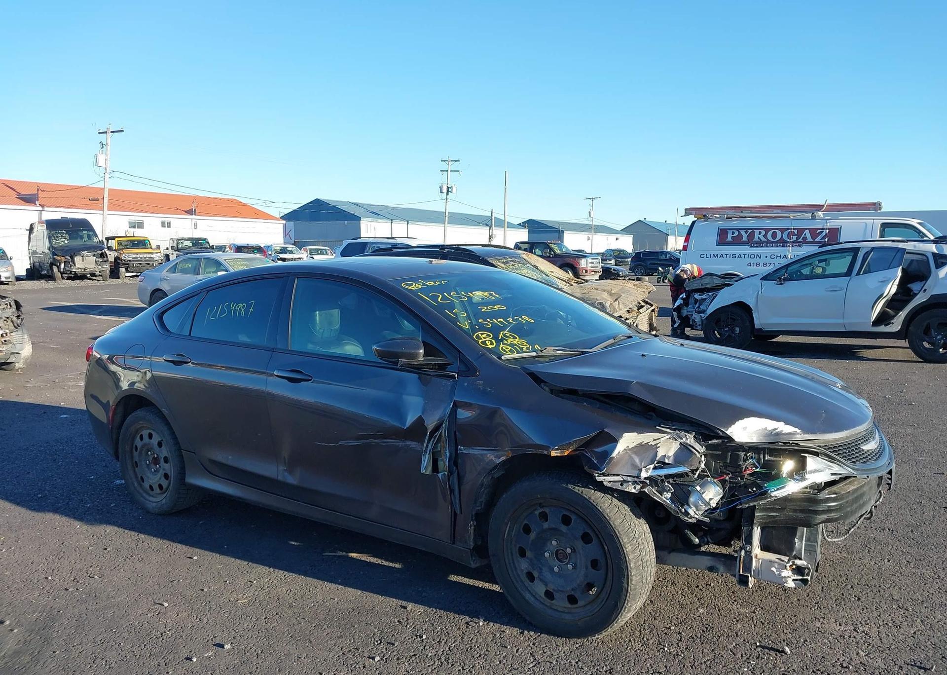 2015 CHRYSLER 200