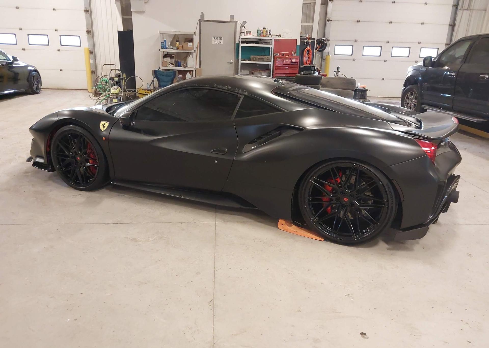 2019 Ferrari 488 PISTA