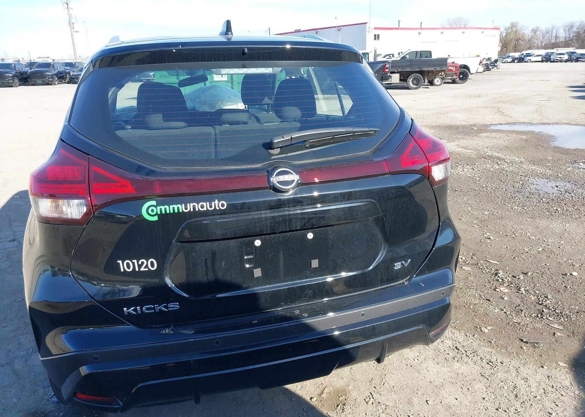 2024 NISSAN KICKS