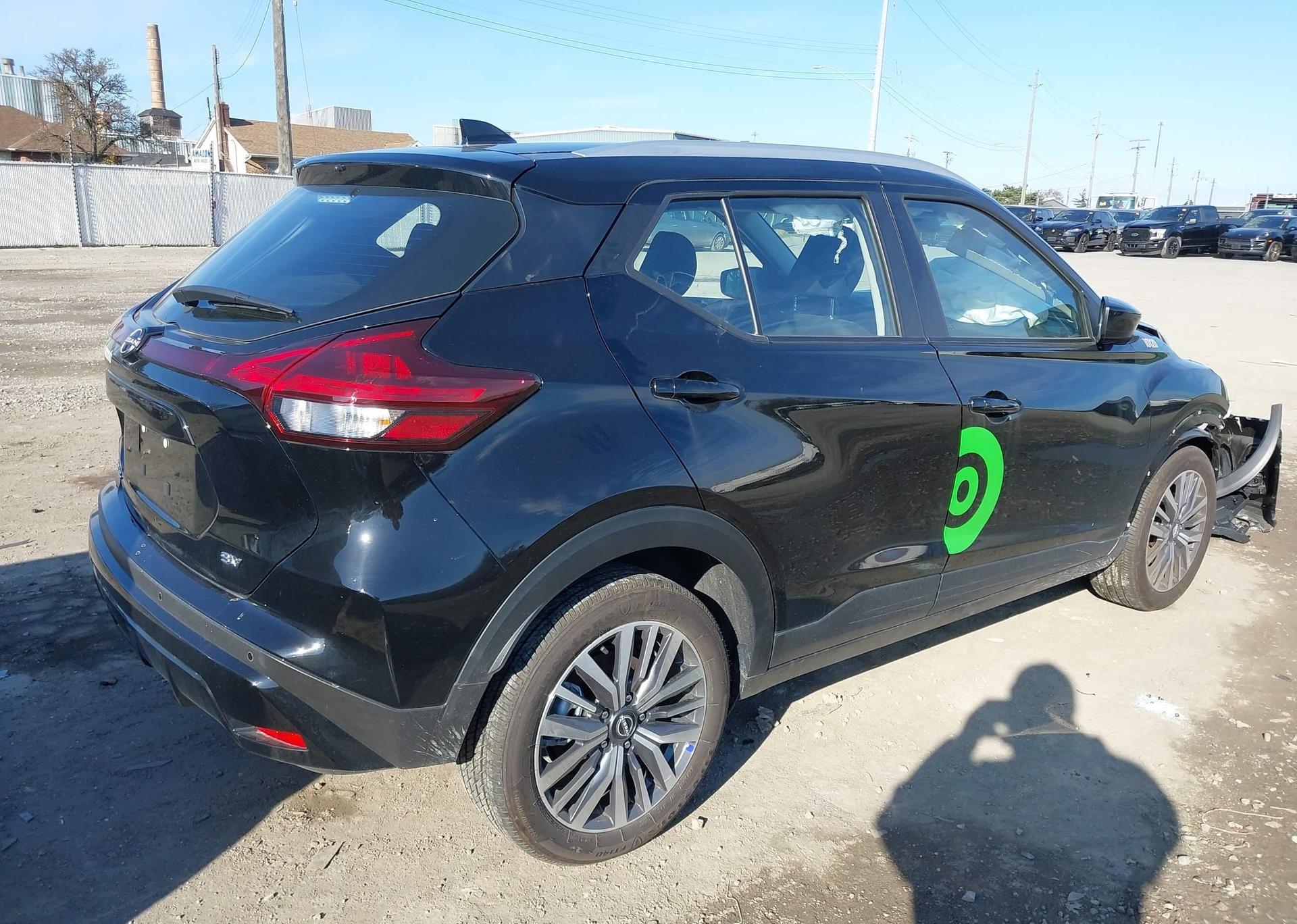 2024 NISSAN KICKS