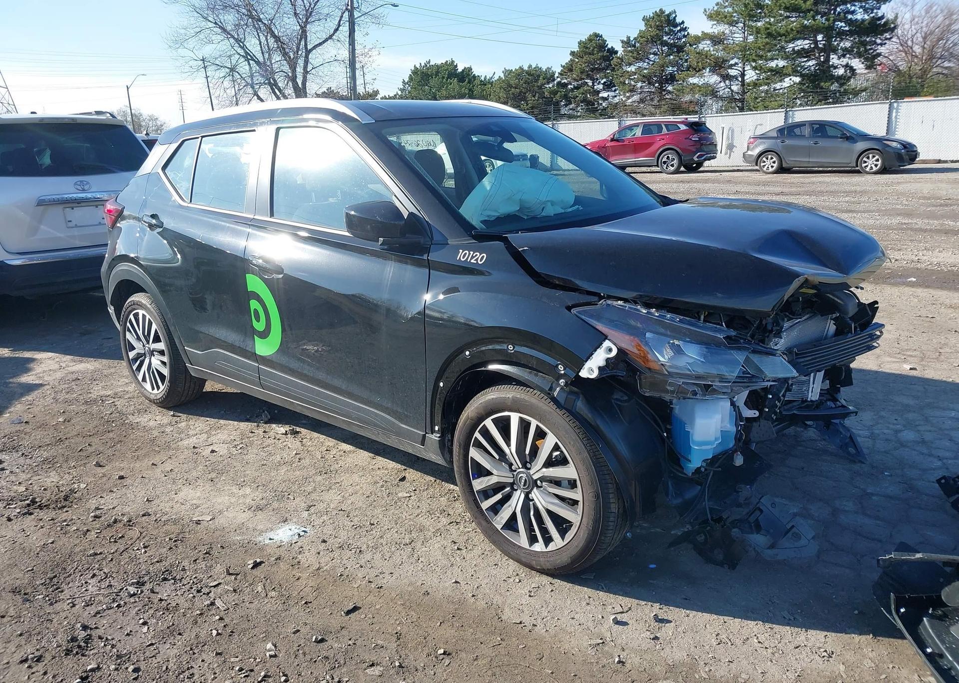 2024 NISSAN KICKS