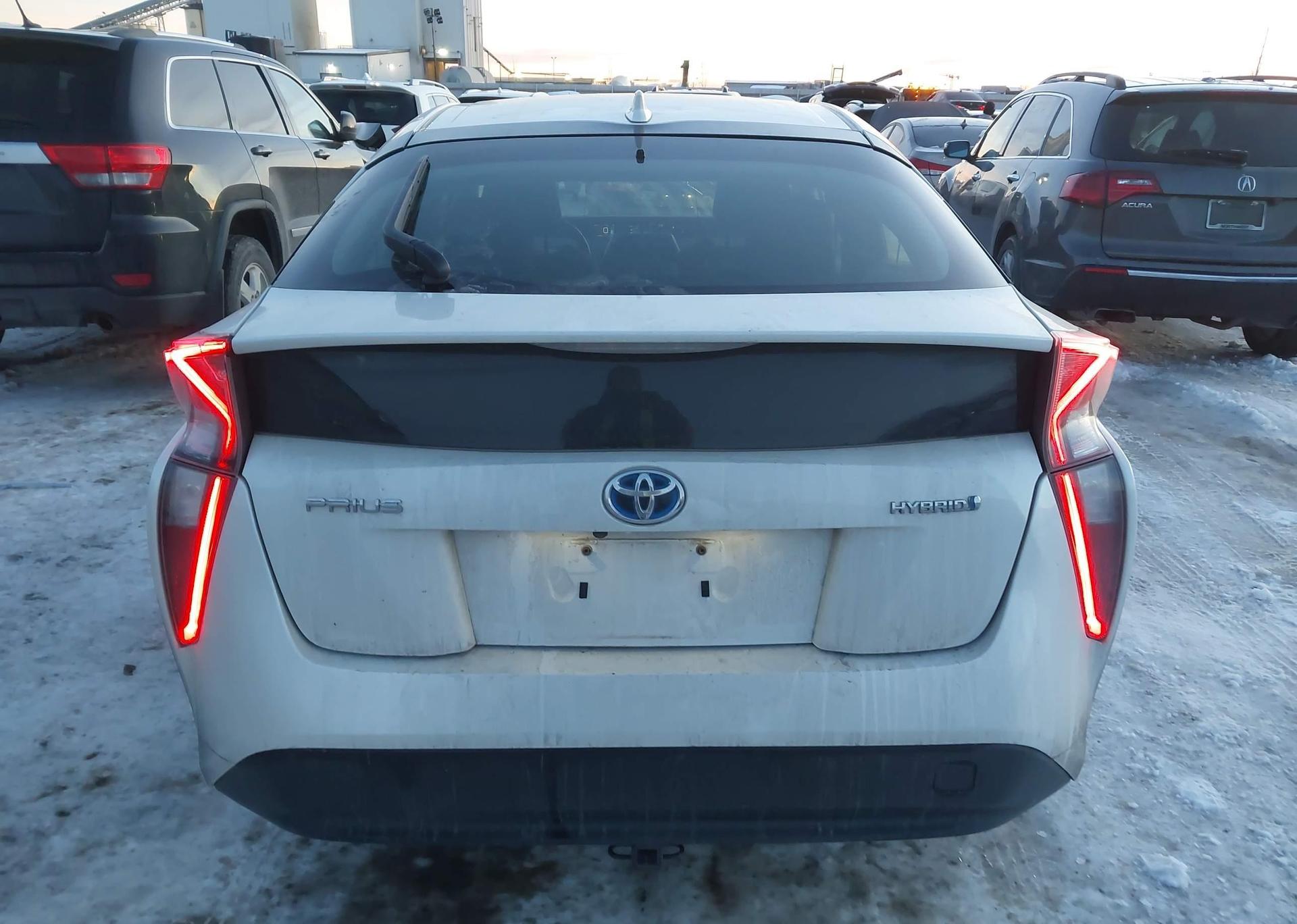 2018 TOYOTA PRIUS