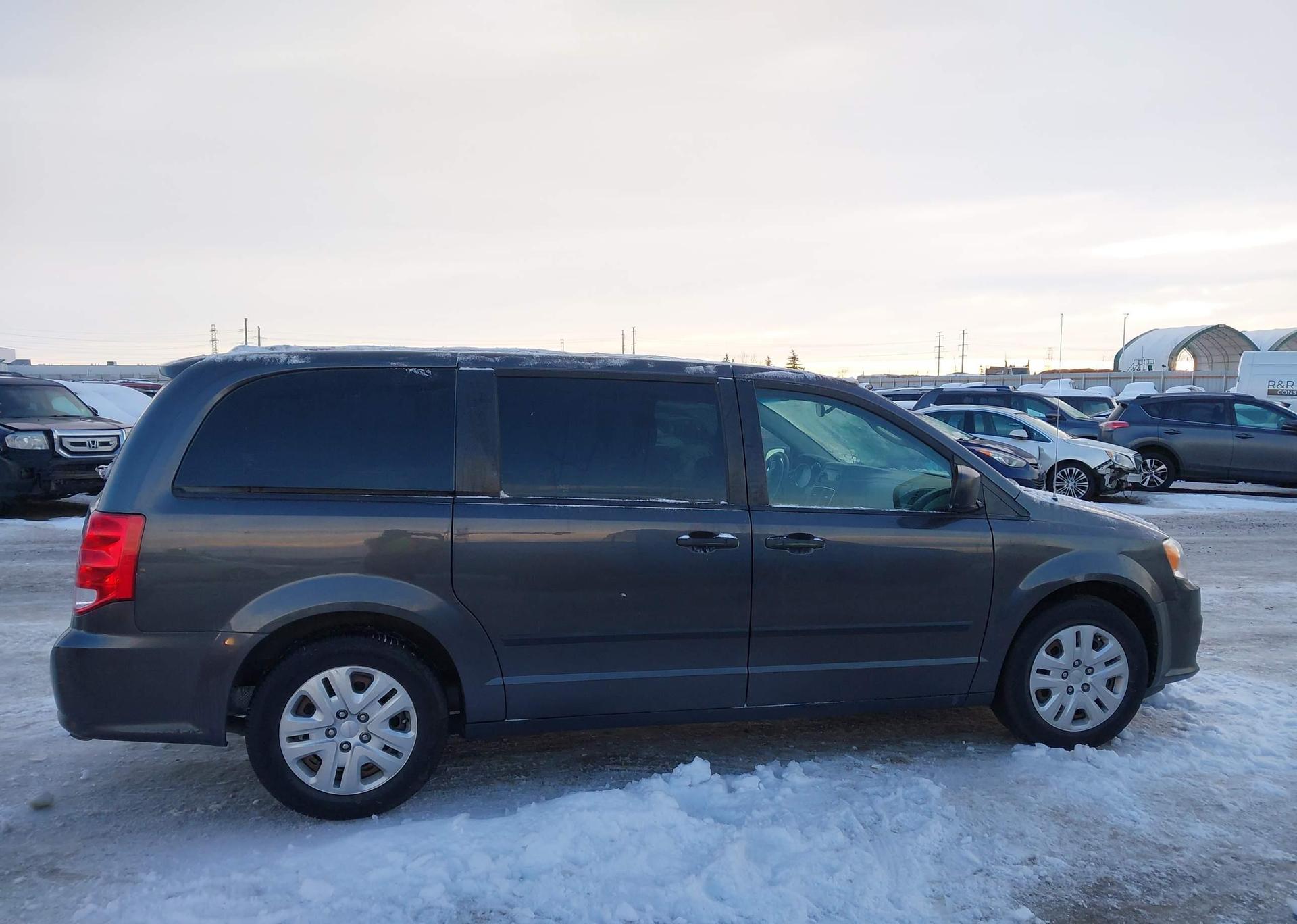 2016 DODGE GRAND CARAVAN SE
