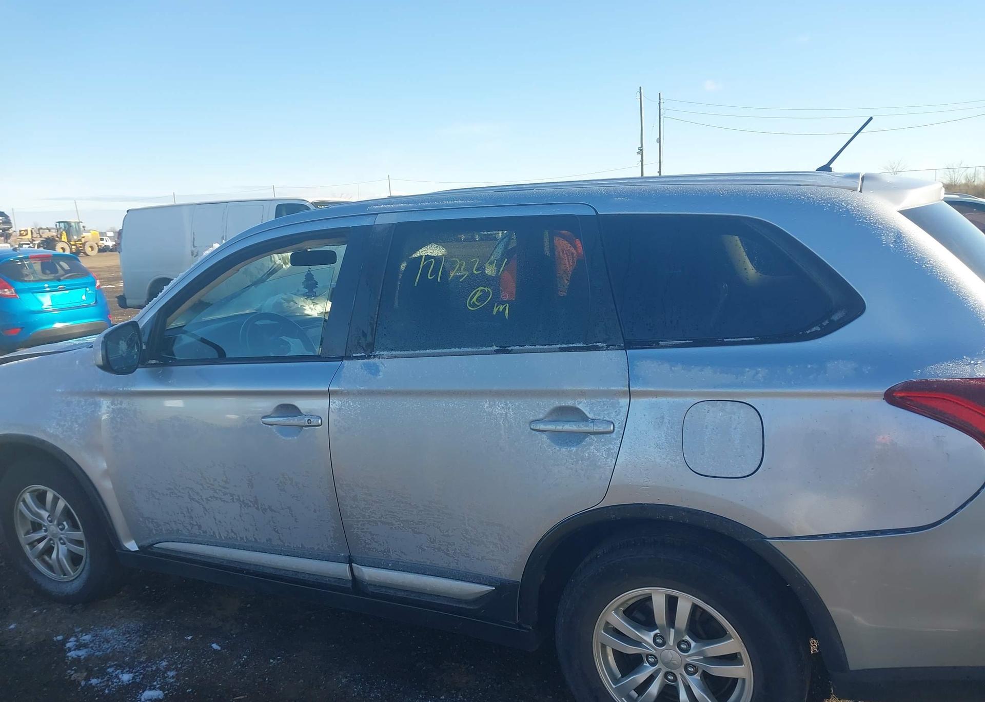 2016 MITSUBISHI outlander
