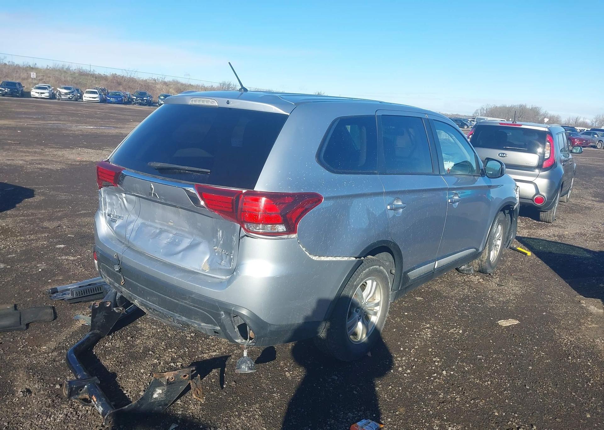 2016 MITSUBISHI outlander