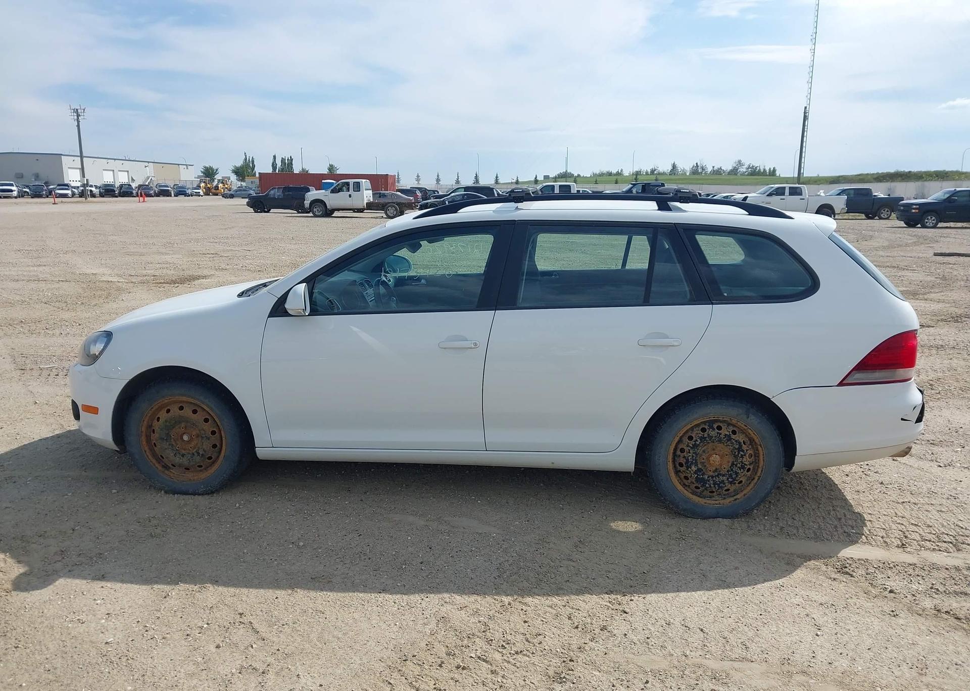 2014 VOLKSWAGEN GOLF WAGON