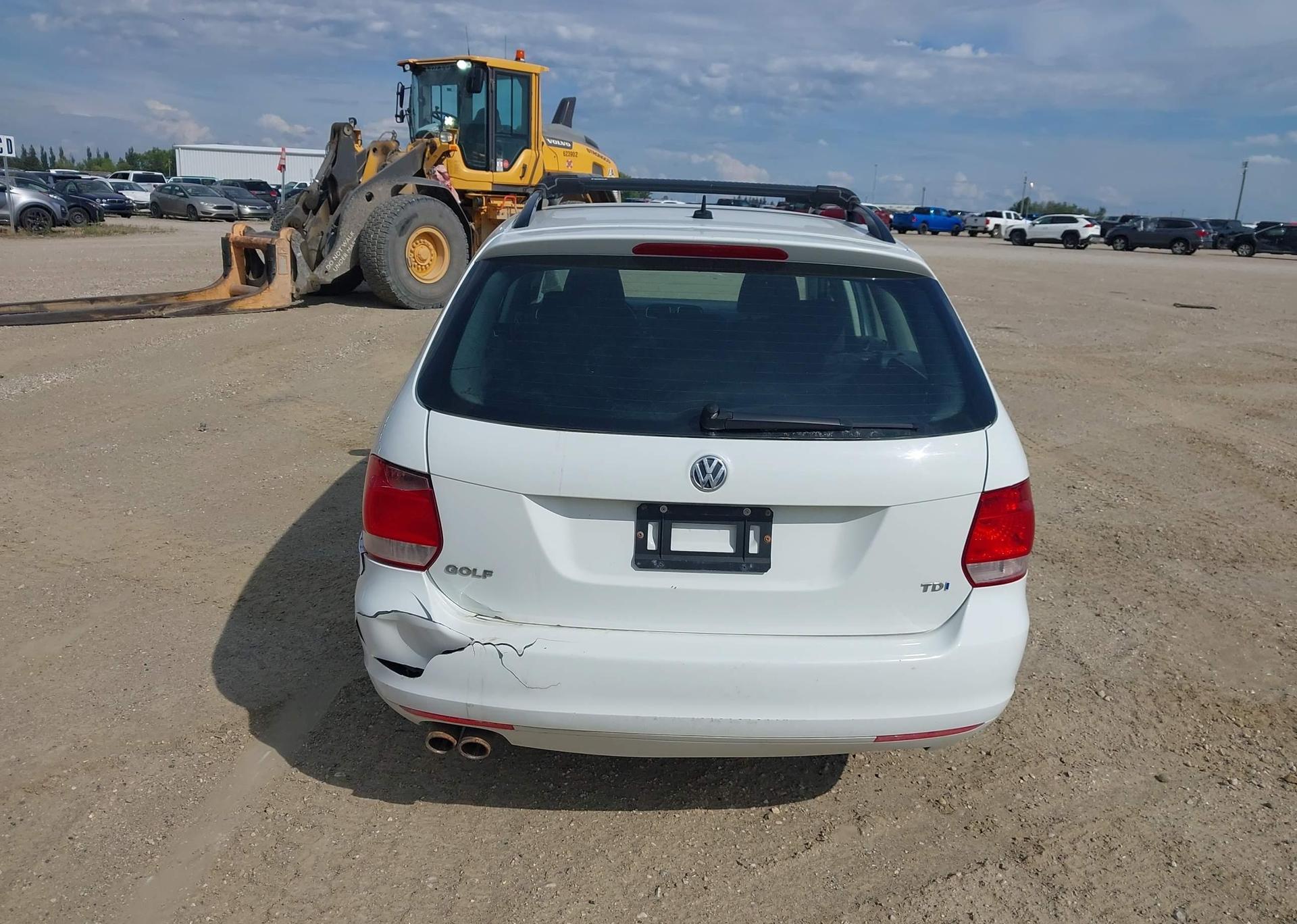 2014 VOLKSWAGEN GOLF WAGON