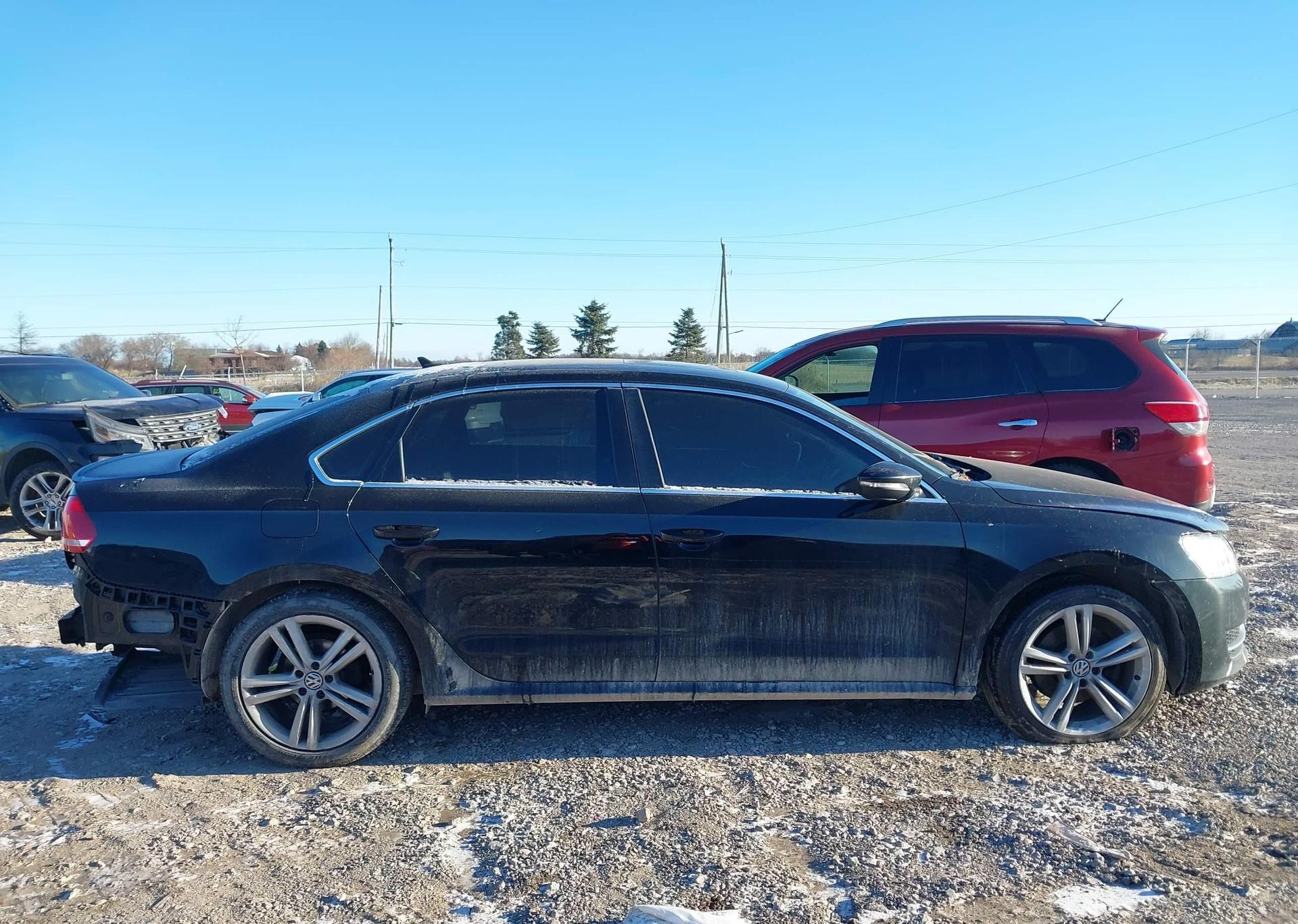 2012 VOLKSWAGEN PASSAT