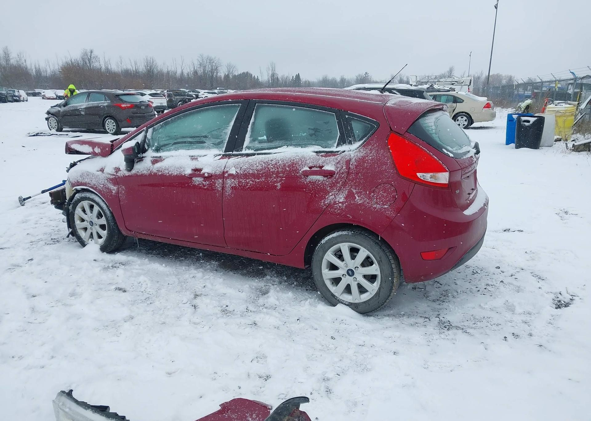 2011 FORD FIESTA SE