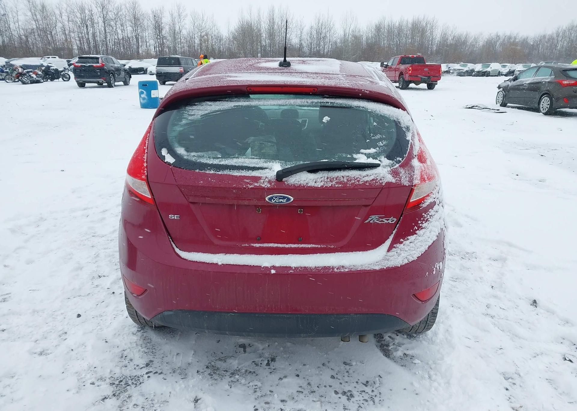 2011 FORD FIESTA SE