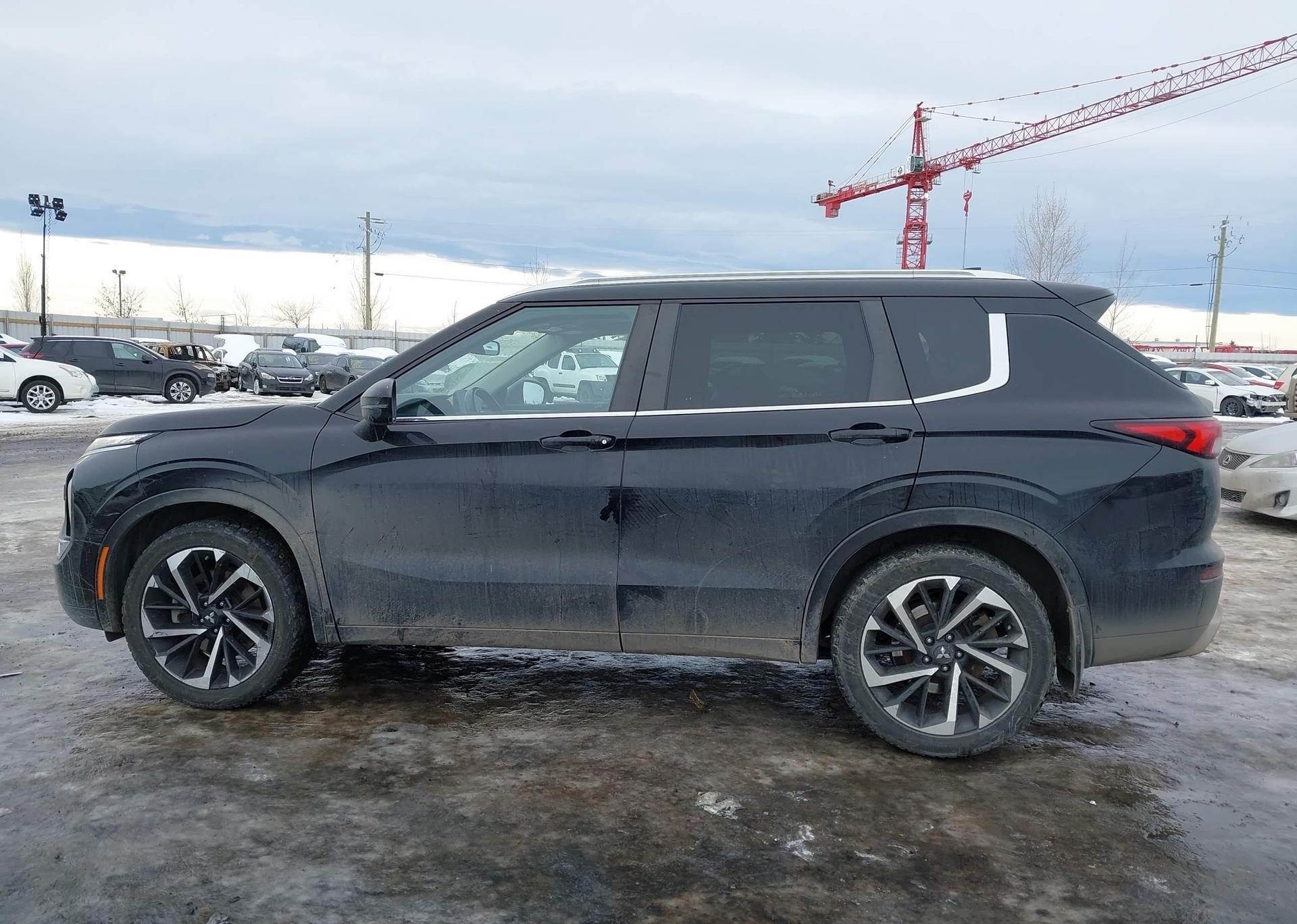 2022 MITSUBISHI outlander
