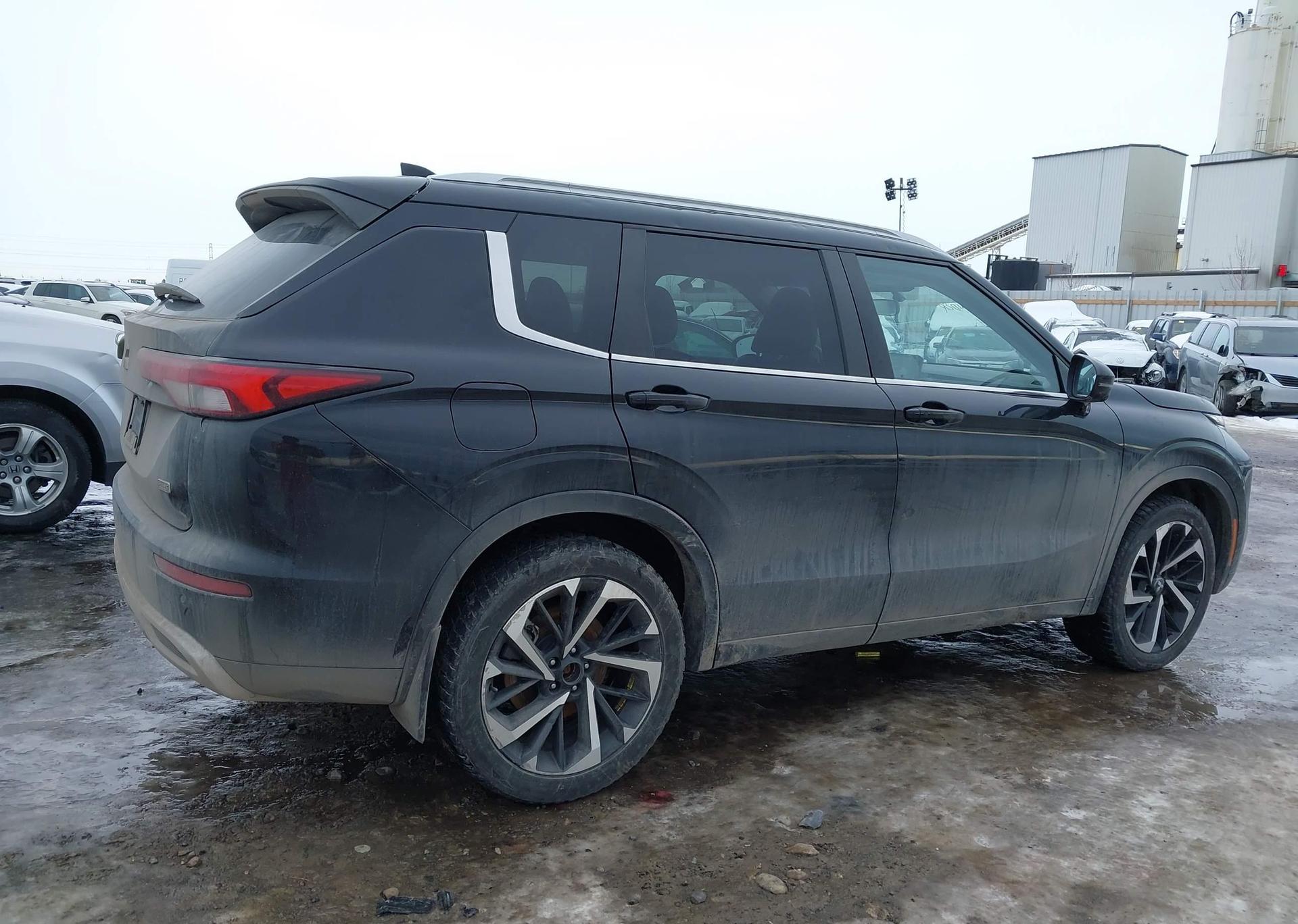 2022 MITSUBISHI outlander