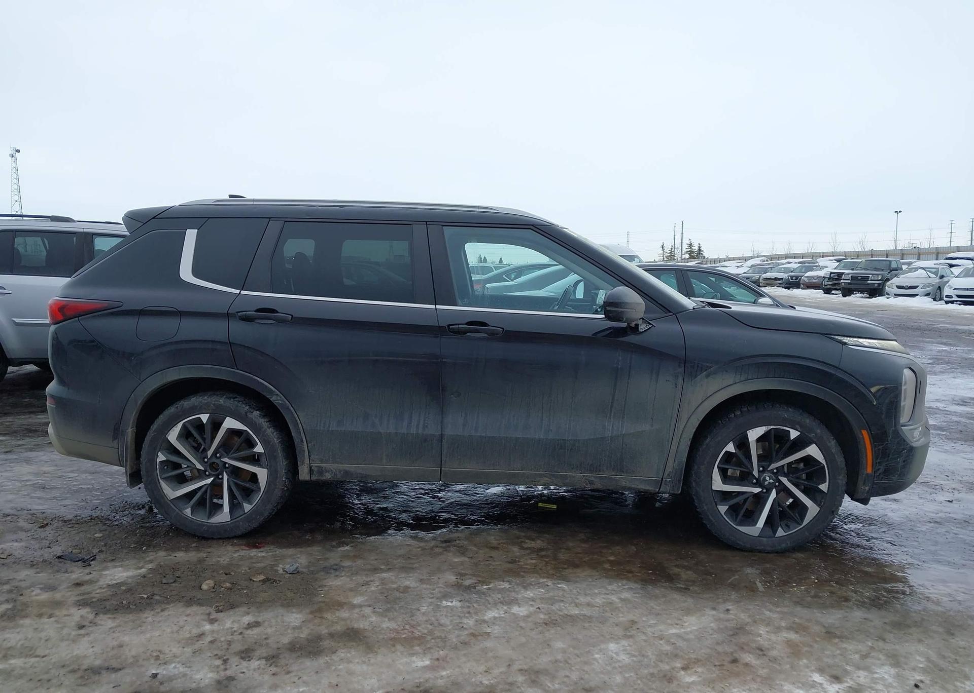 2022 MITSUBISHI outlander