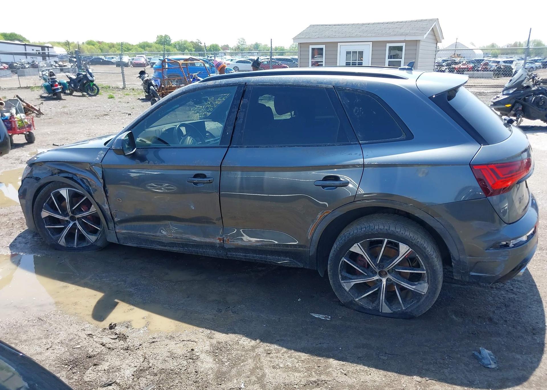 2022 AUDI SQ5