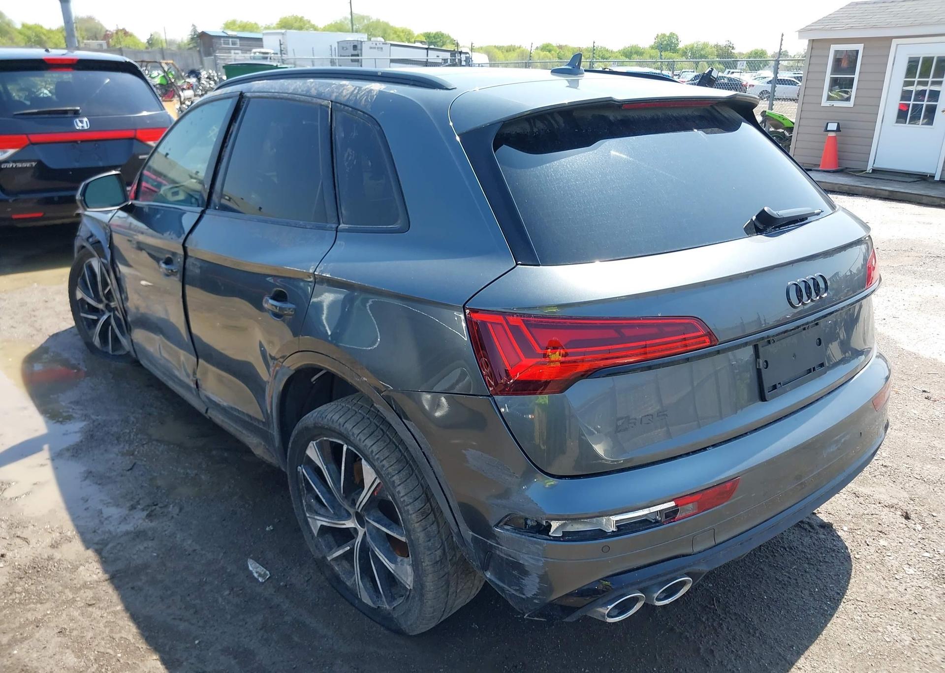 2022 AUDI SQ5