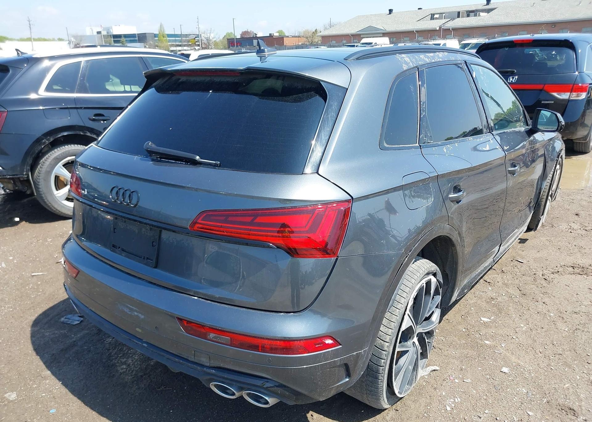 2022 AUDI SQ5