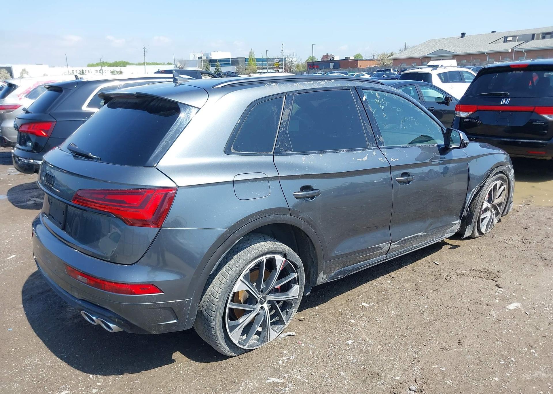 2022 AUDI SQ5