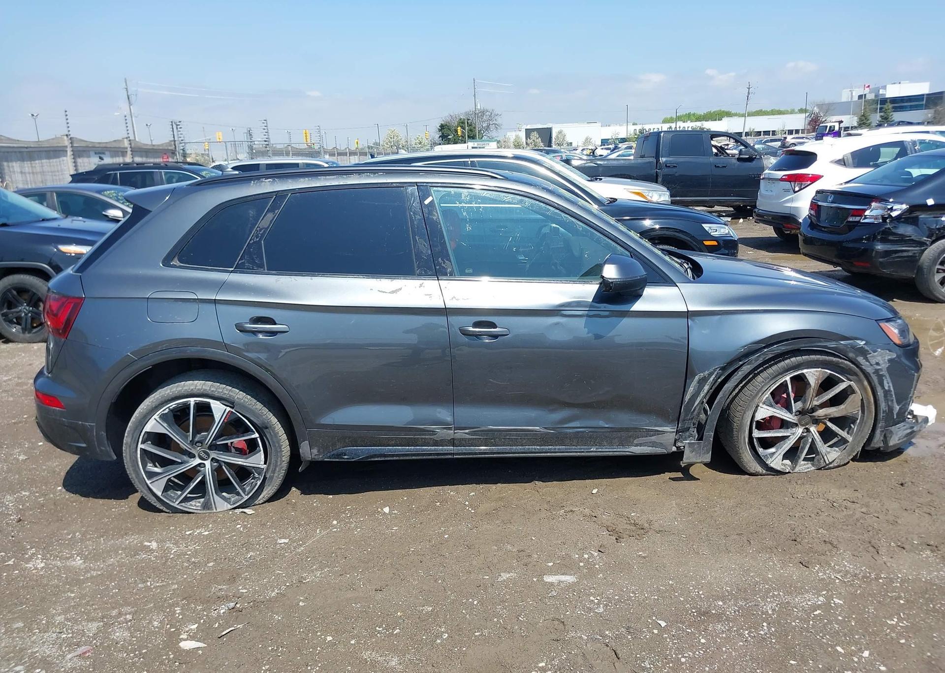 2022 AUDI SQ5