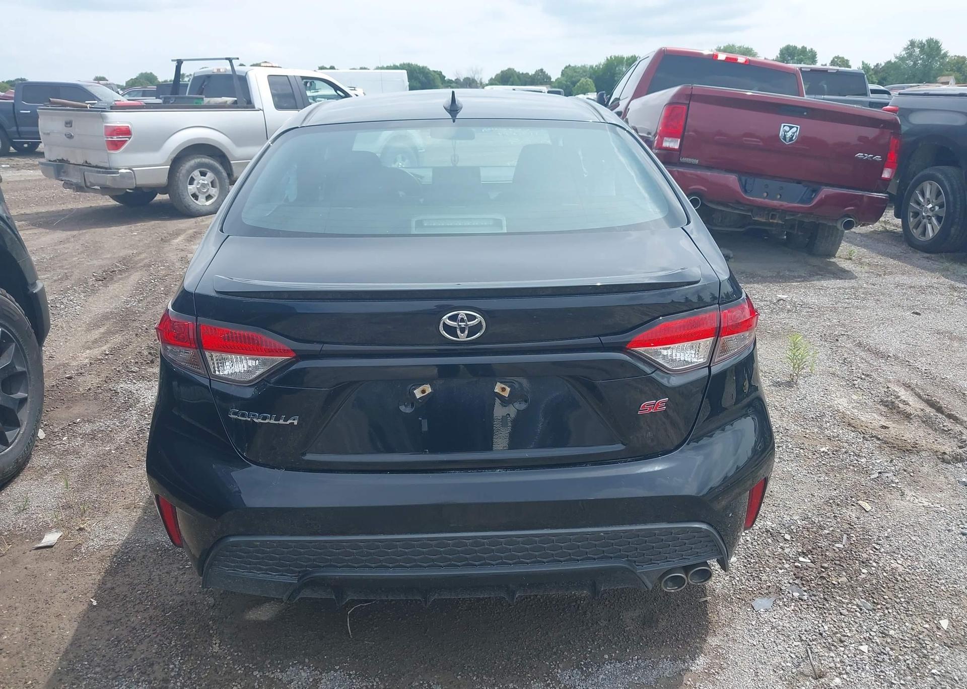 2022 TOYOTA COROLLA SE