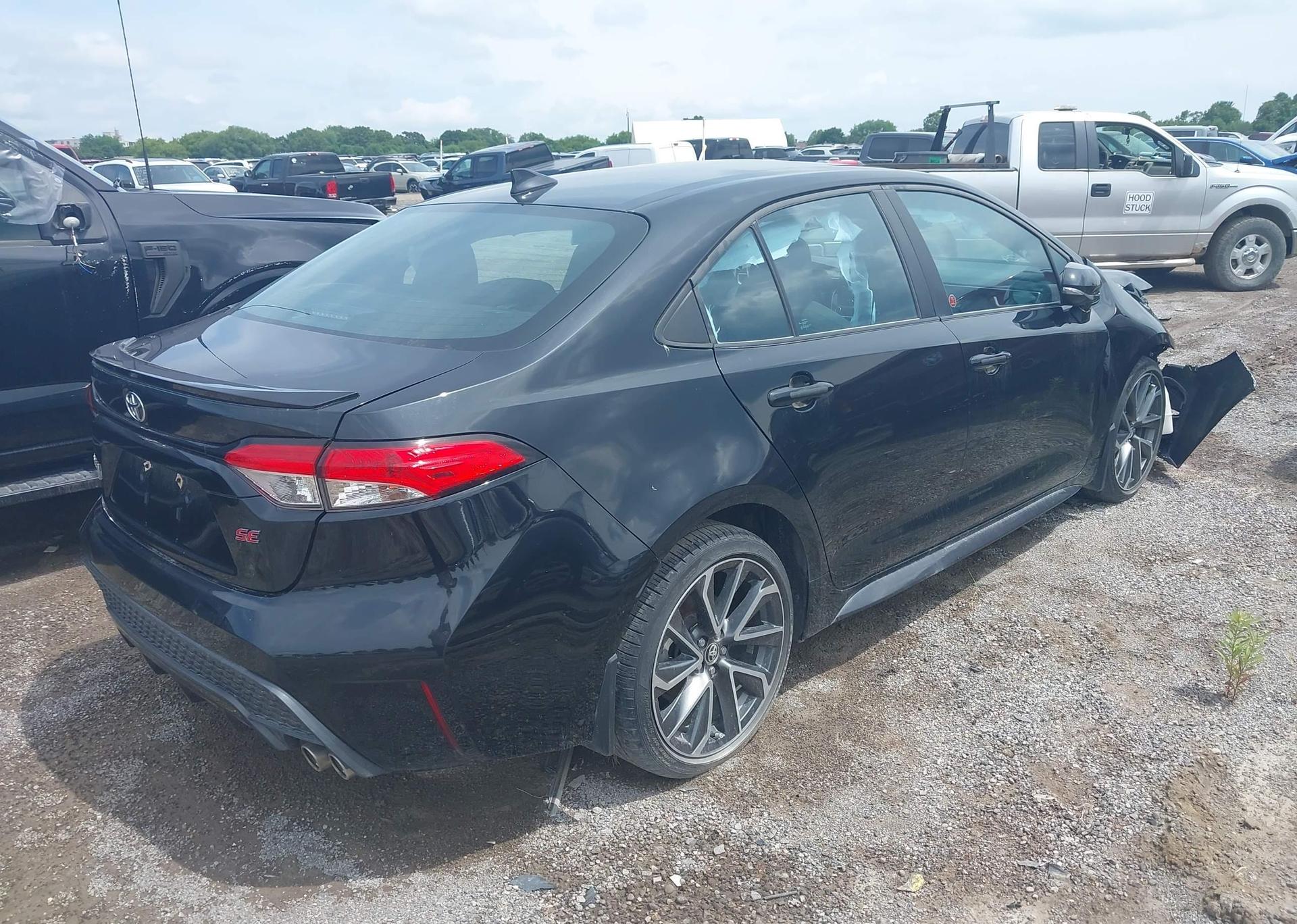 2022 TOYOTA COROLLA SE