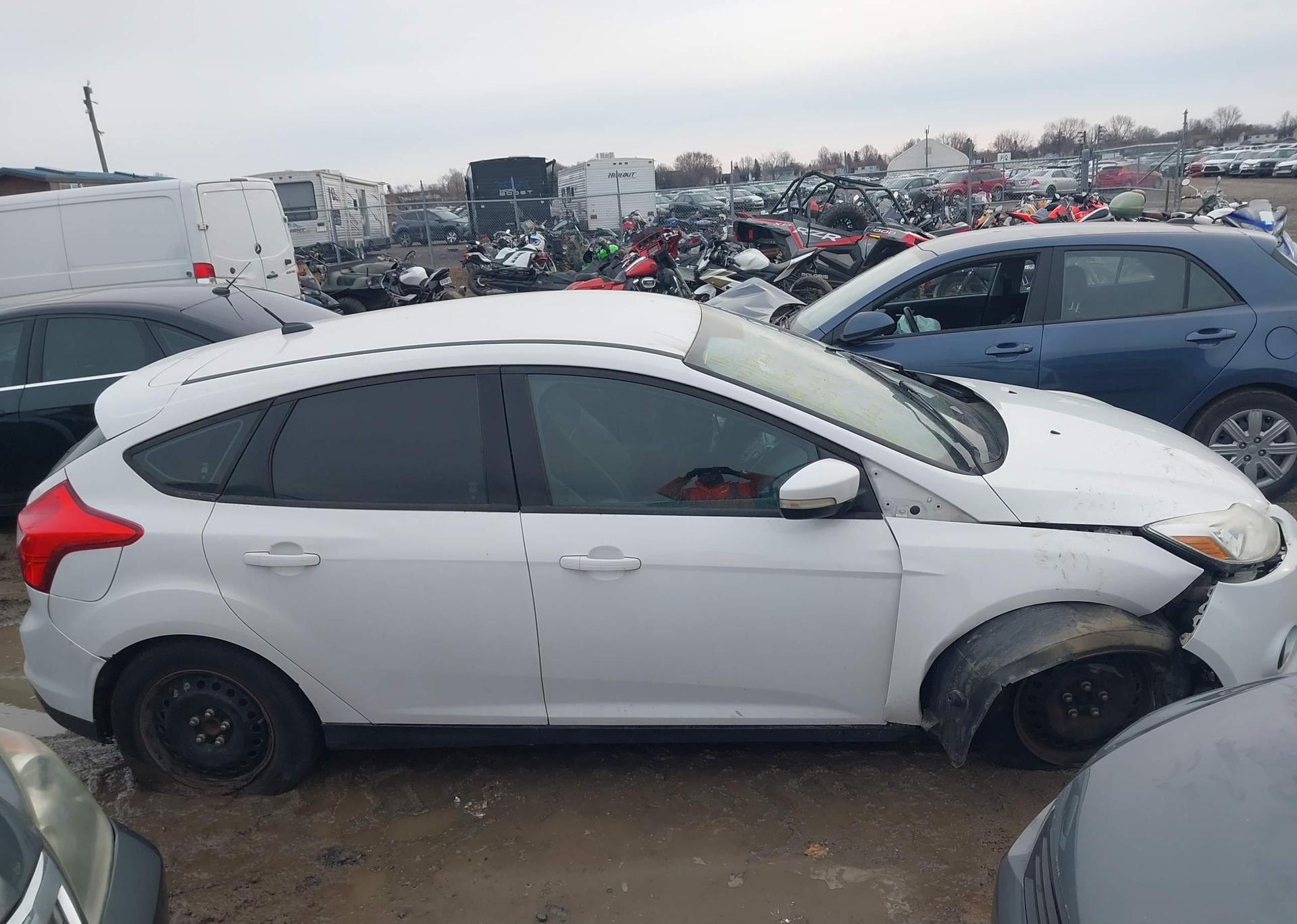 2013 FORD FOCUS SE