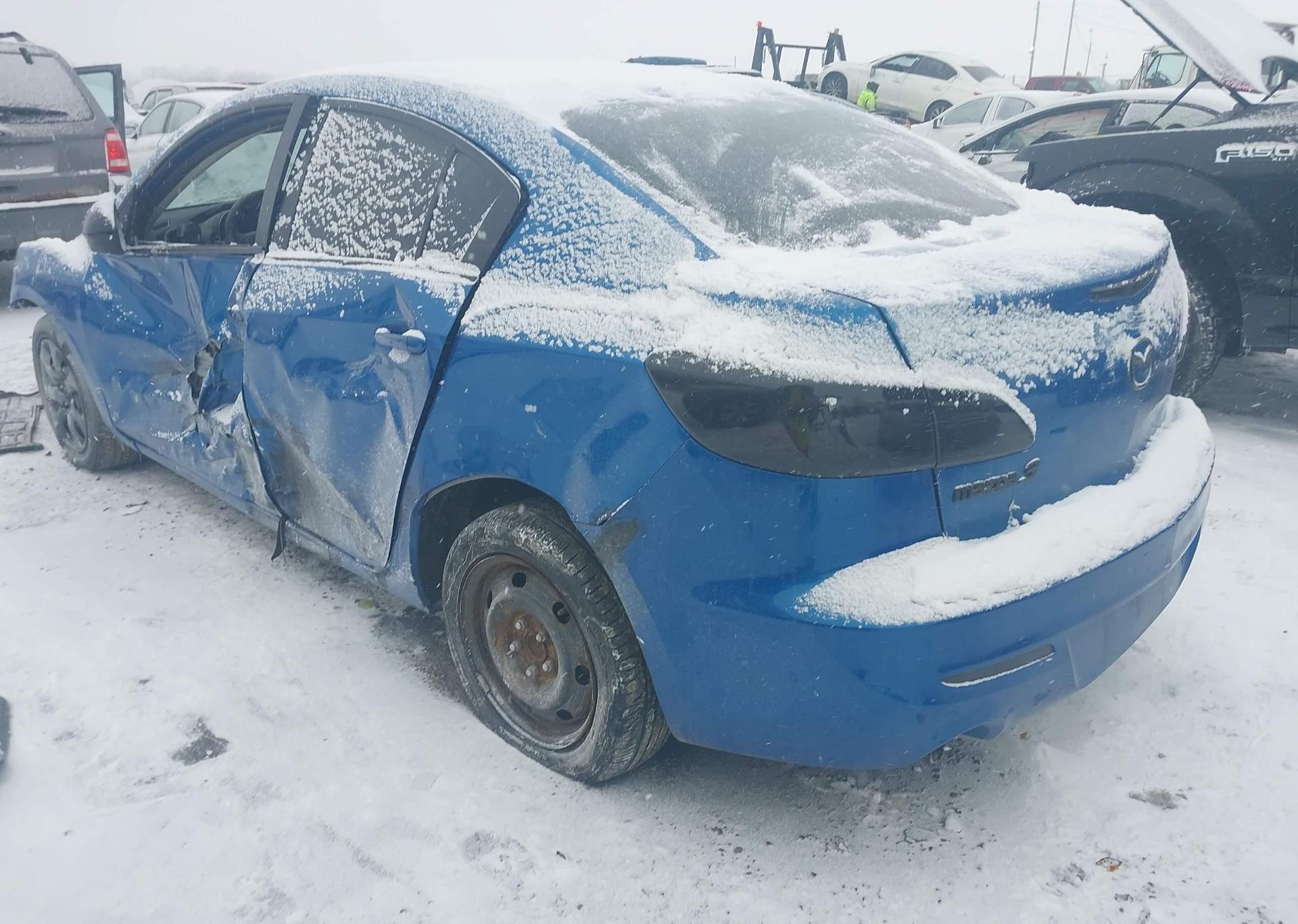 2013 MAZDA MAZDA3