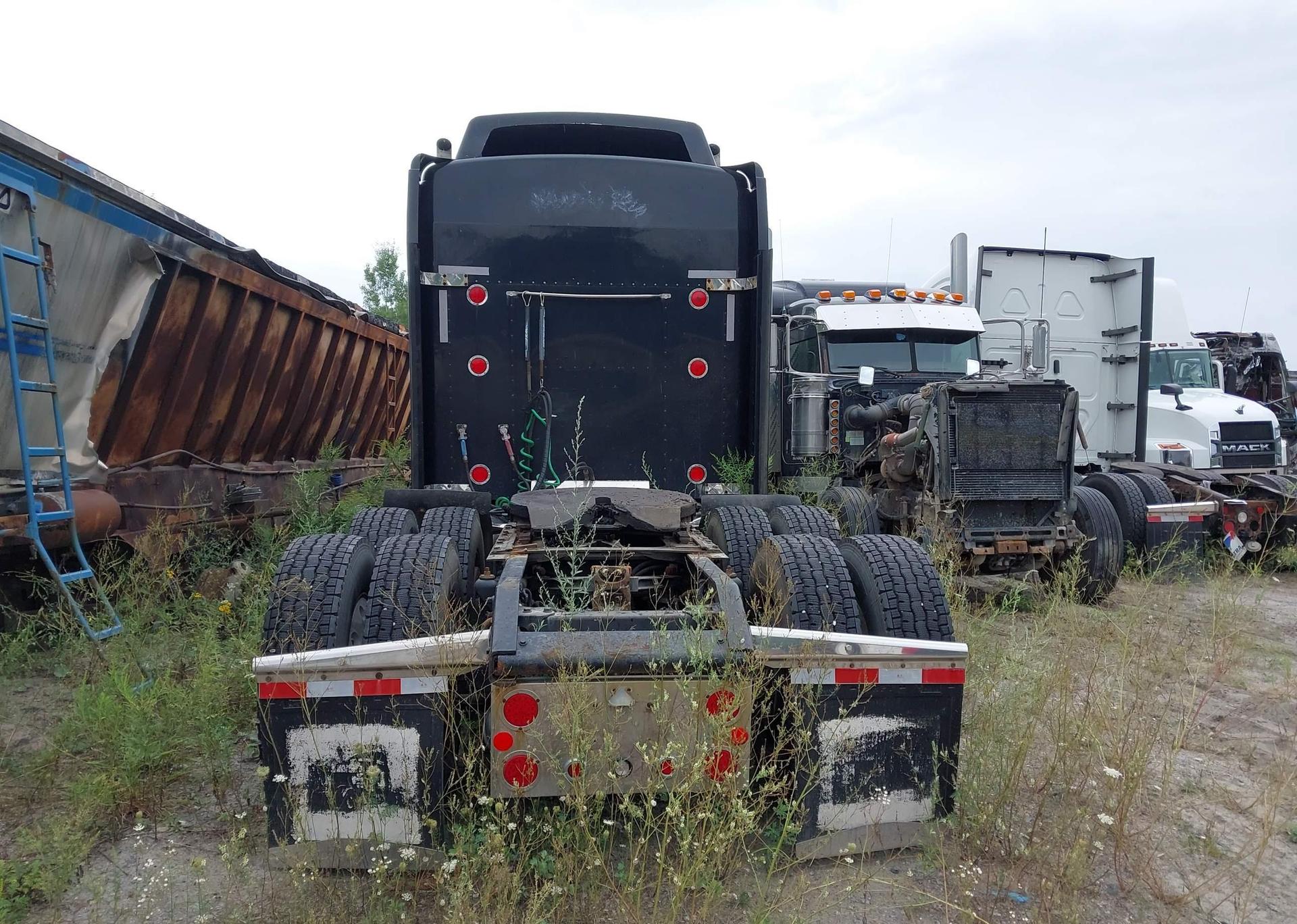 2005 KENWORTH CONSTRUCTION W900