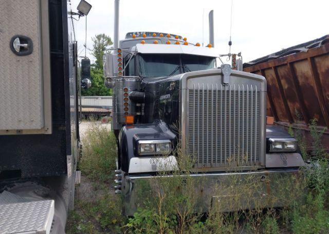 2005 KENWORTH CONSTRUCTION W900