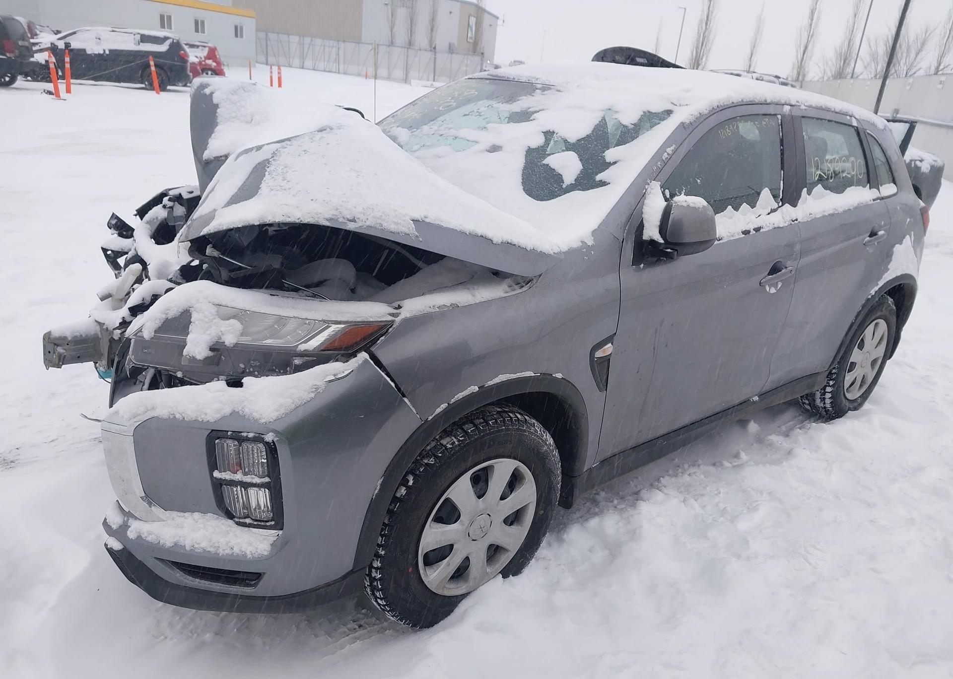 2024 MITSUBISHI RVR ES