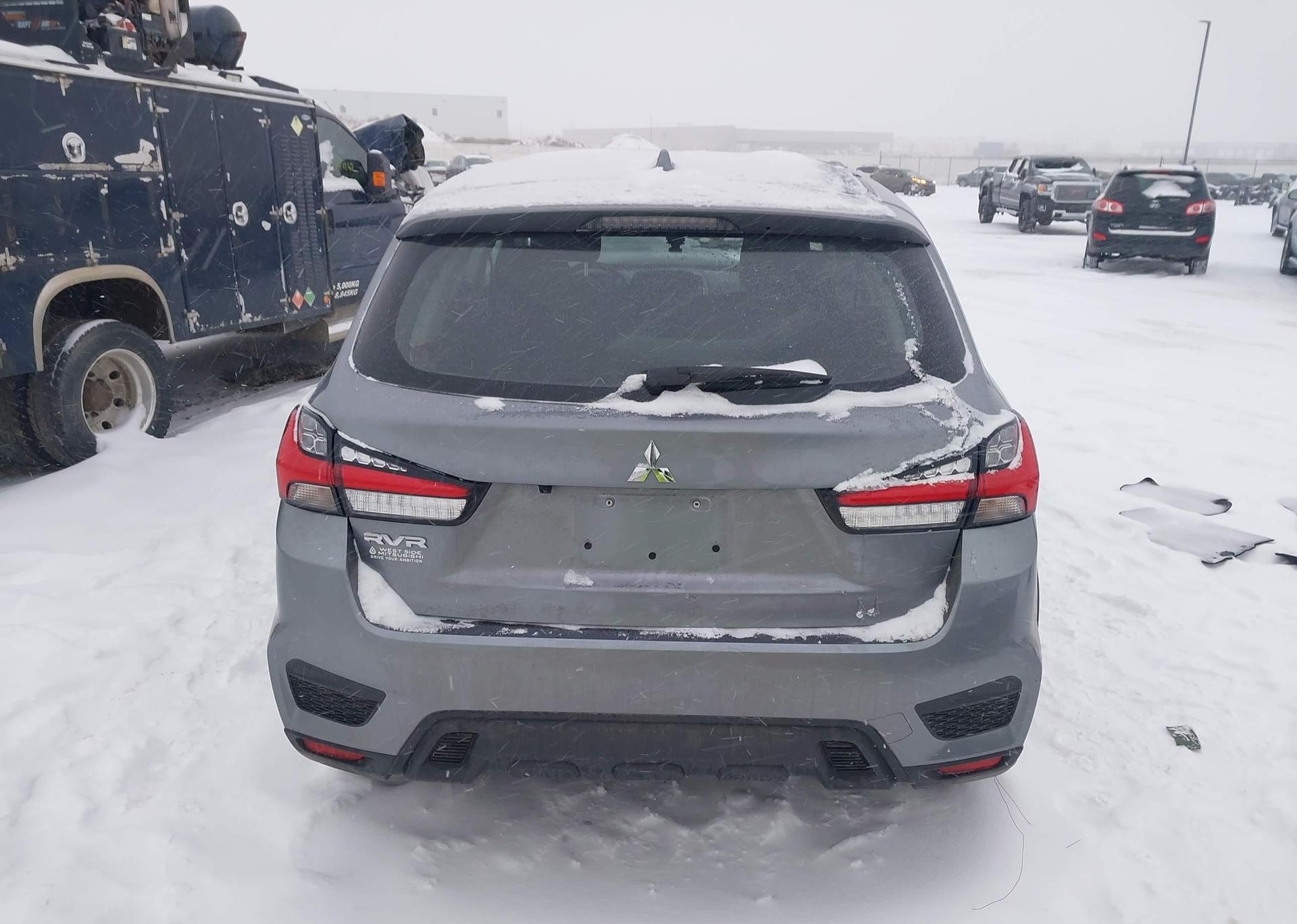 2024 MITSUBISHI RVR ES