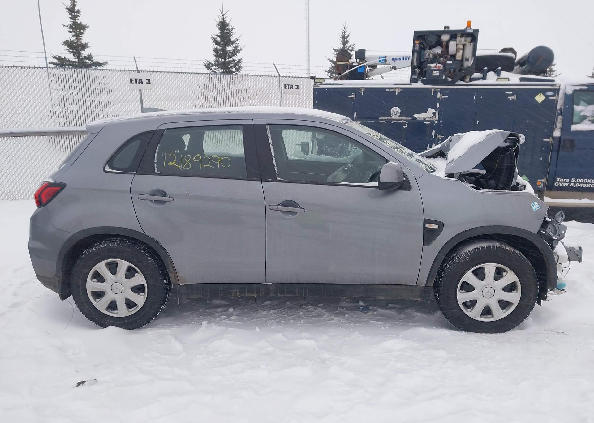 2024 MITSUBISHI RVR ES