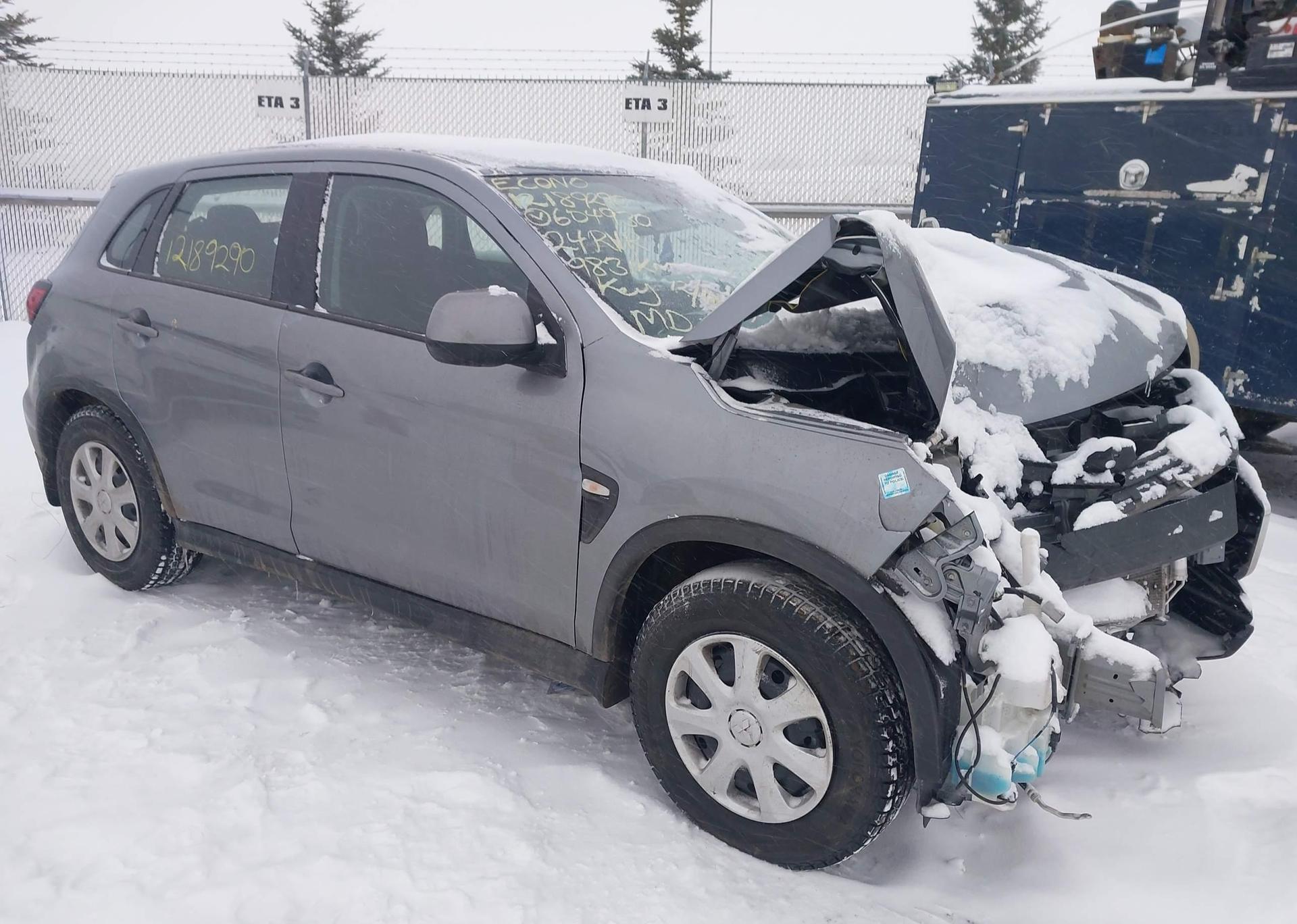 2024 MITSUBISHI RVR ES