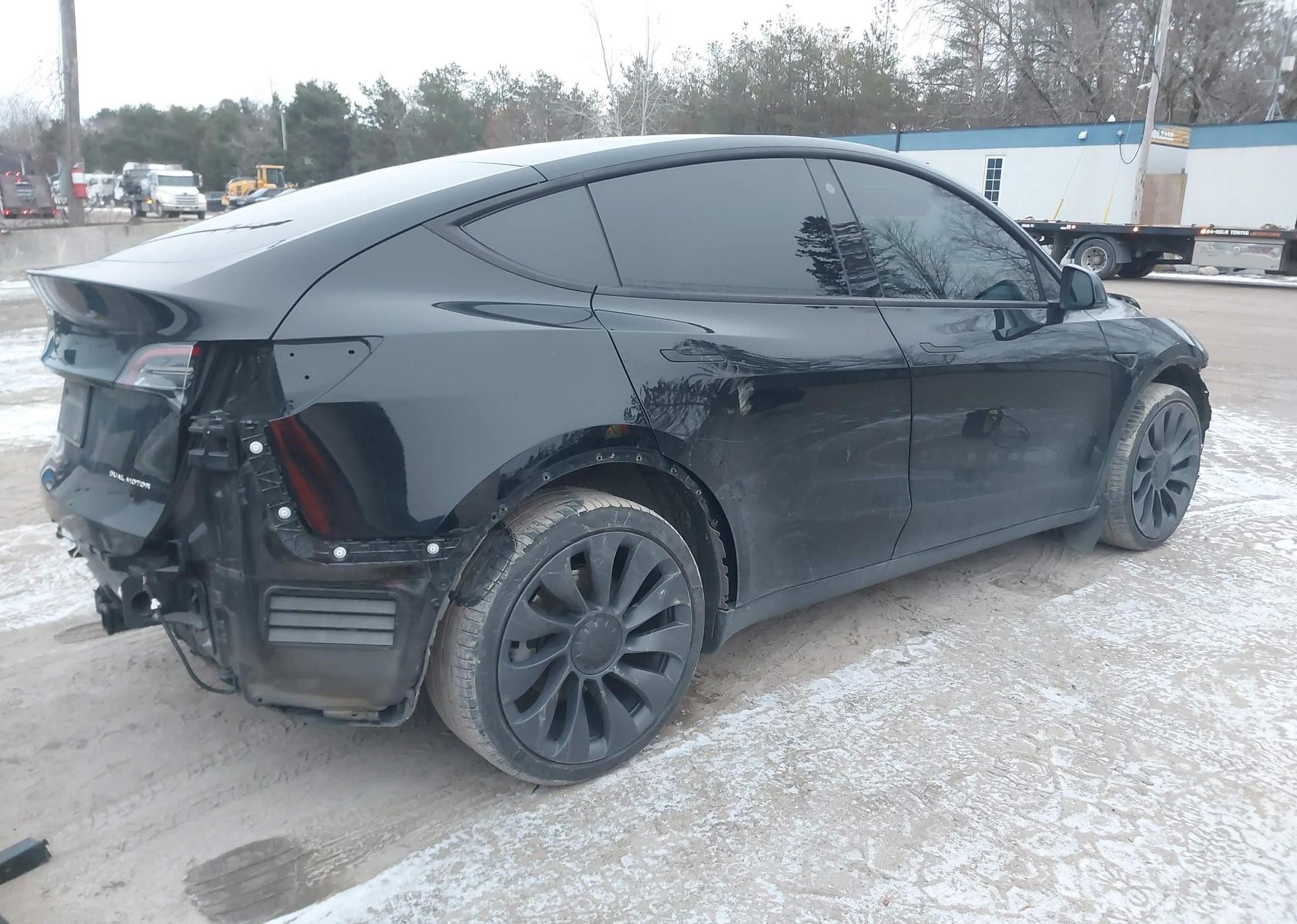 2022 TESLA MODEL Y