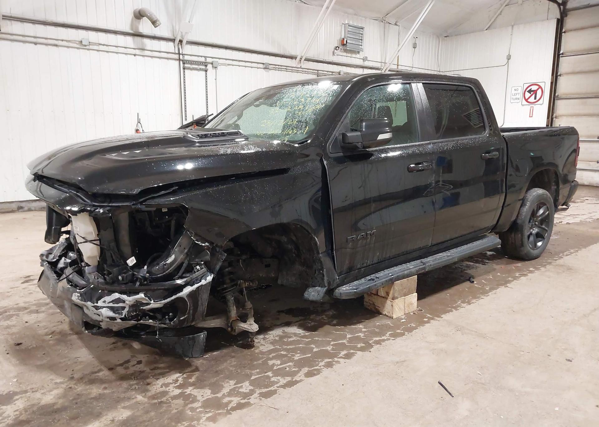 2022 RAM 1500 SPORT