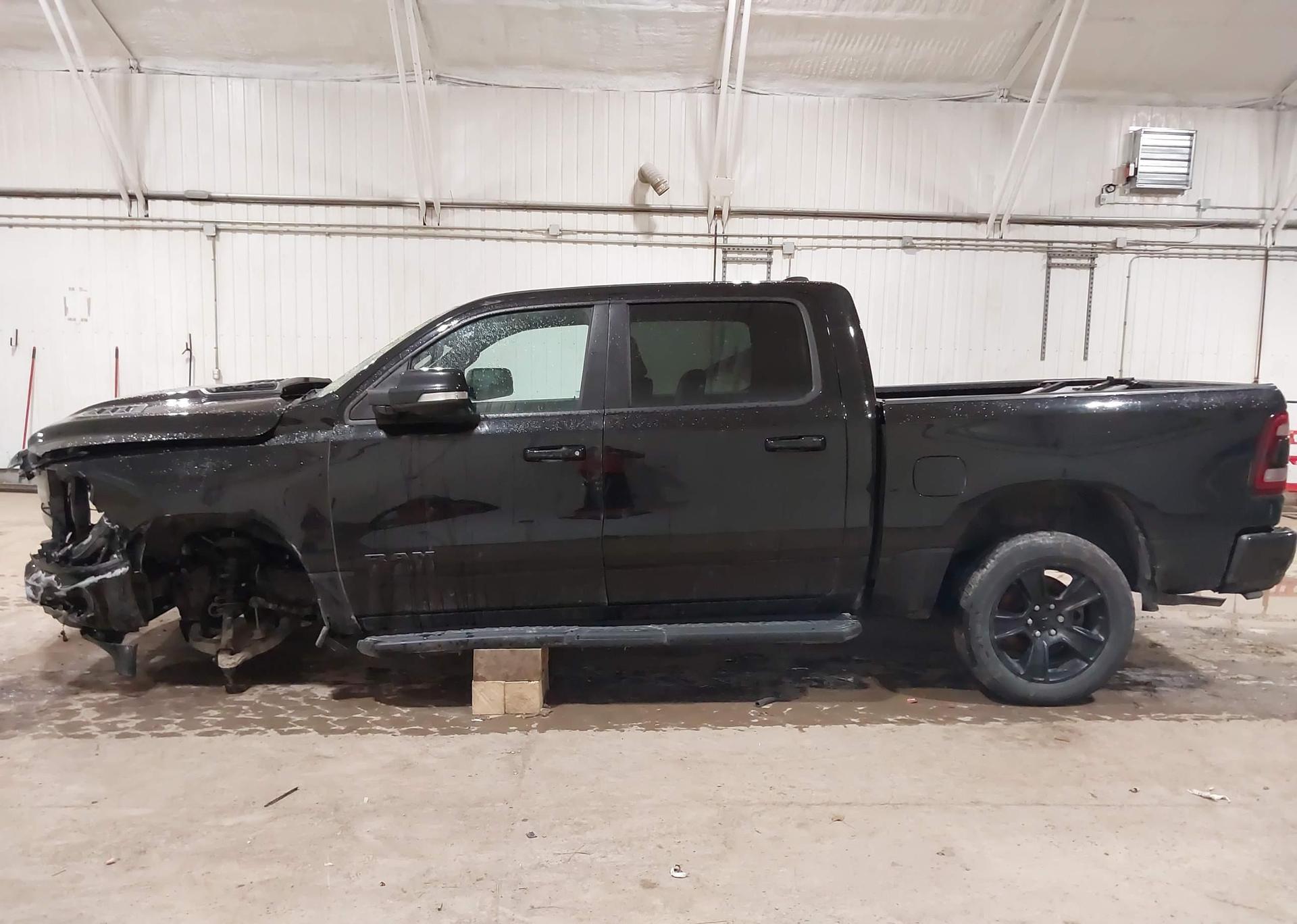 2022 RAM 1500 SPORT