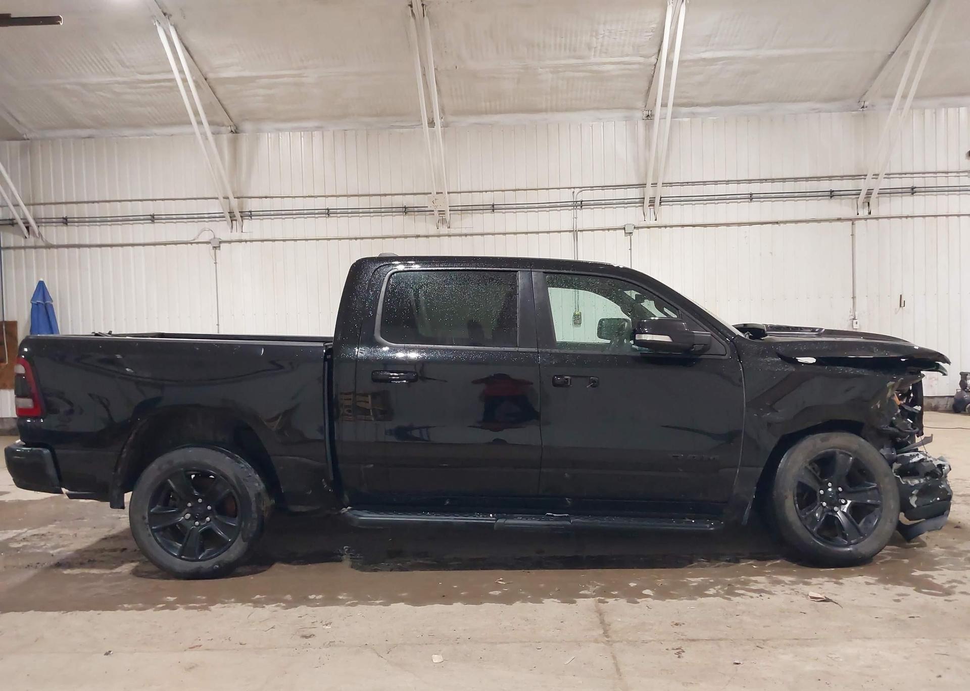 2022 RAM 1500 SPORT