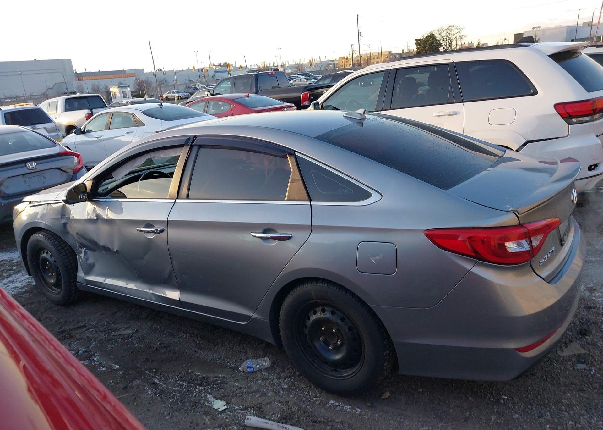 2017 HYUNDAI SONATA SE