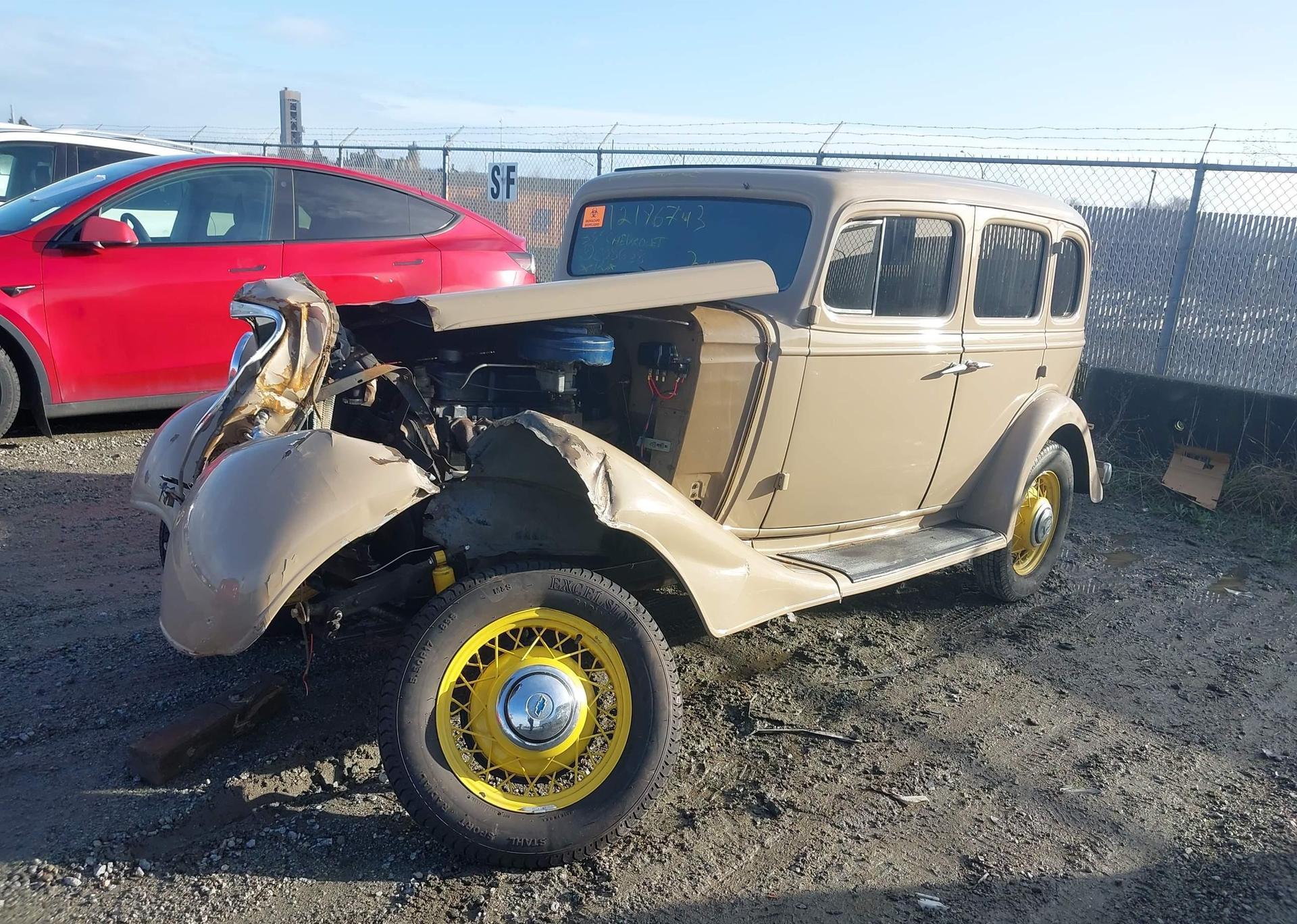 1935 CHEVROLET .