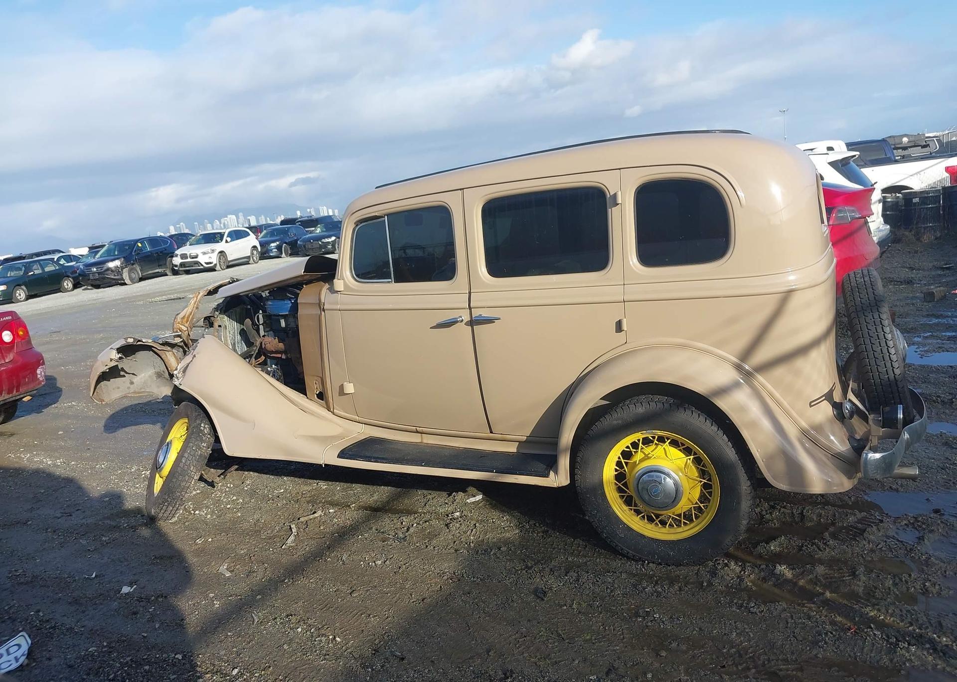1935 CHEVROLET .