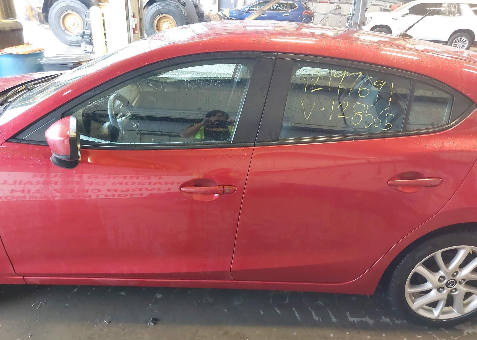 2017 MAZDA MAZDA3