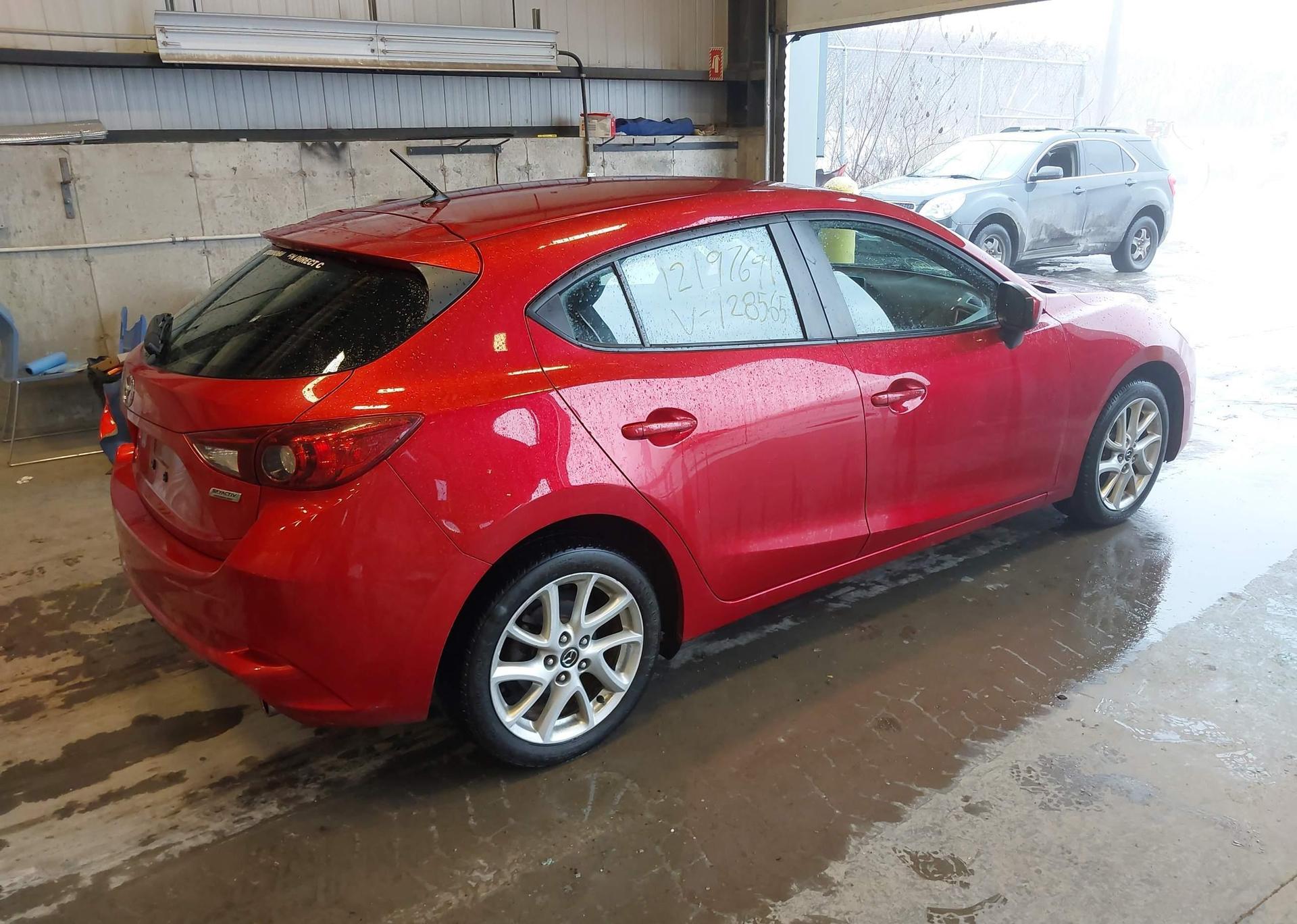 2017 MAZDA MAZDA3