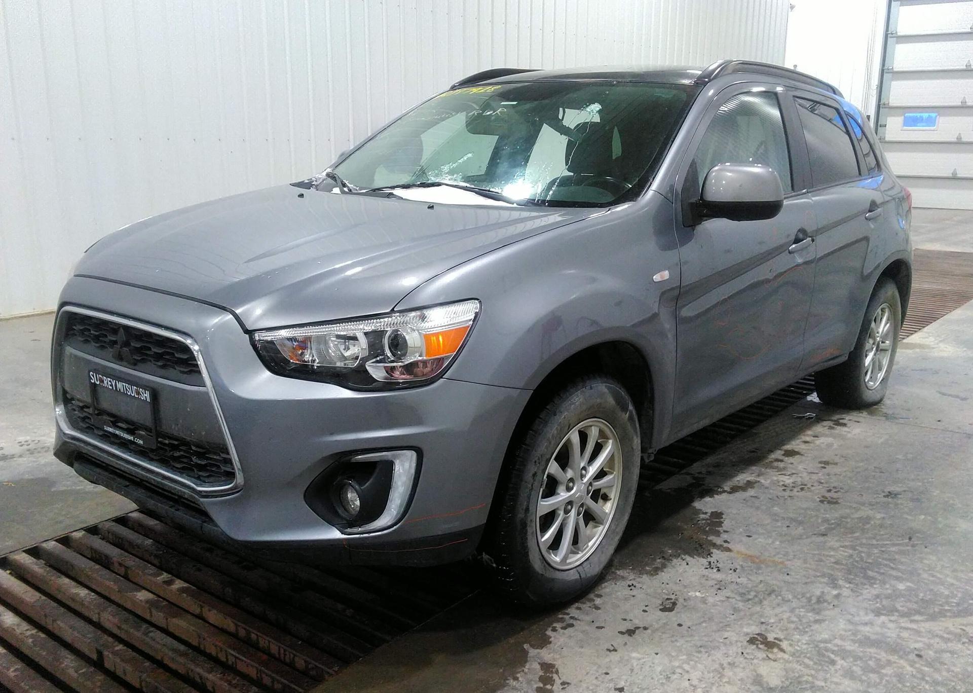 2015 MITSUBISHI RVR