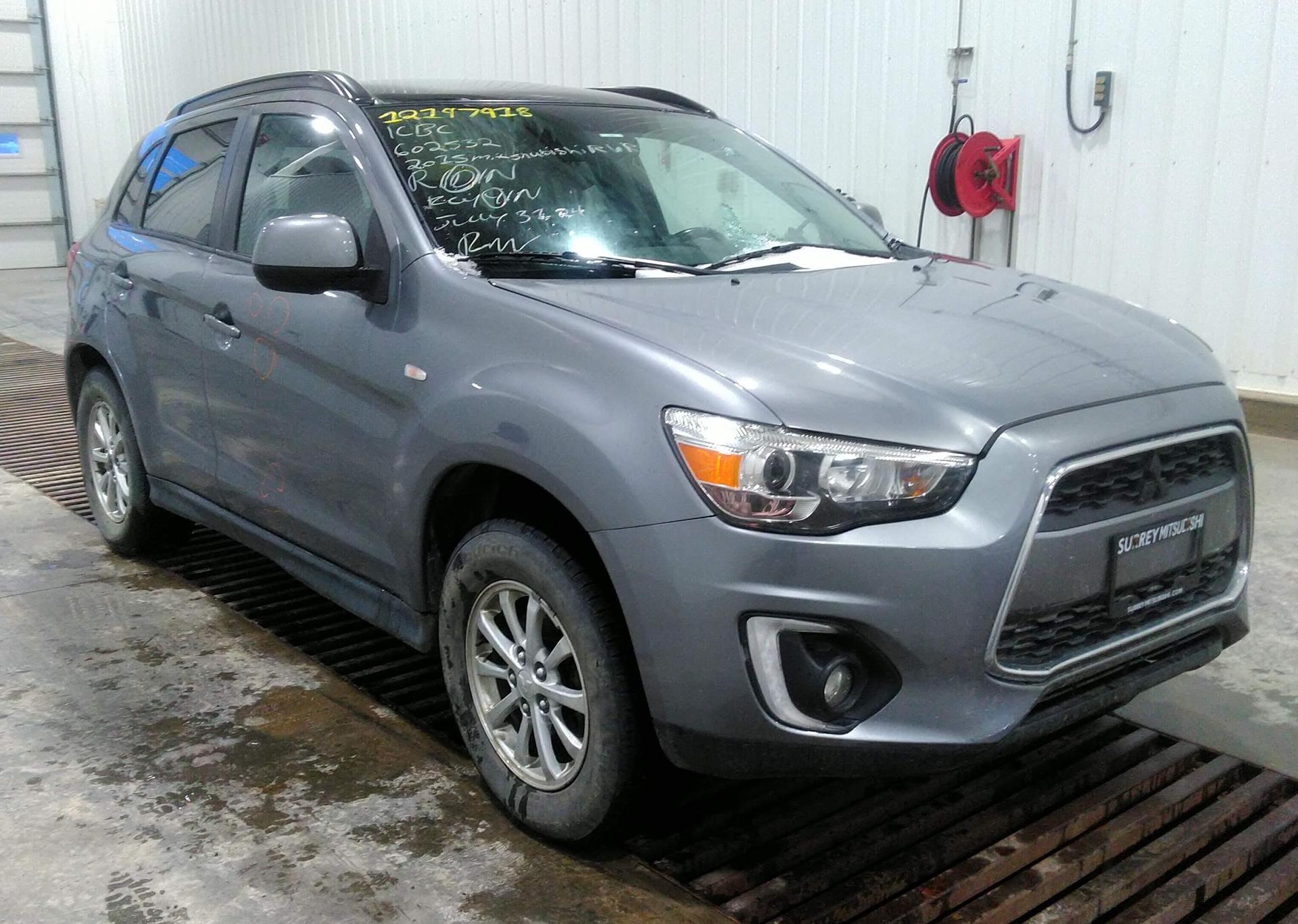 2015 MITSUBISHI RVR