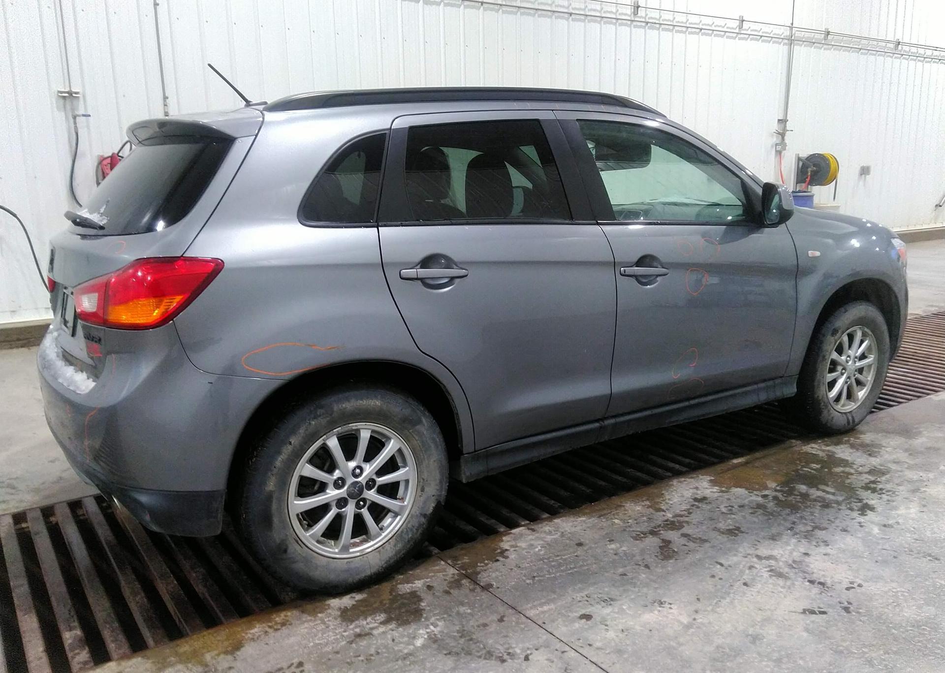 2015 MITSUBISHI RVR