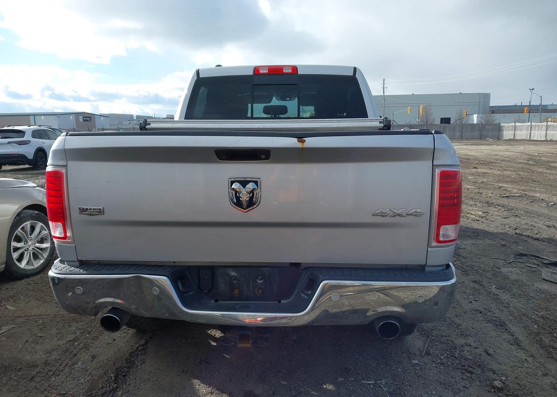 2016 RAM 1500 LARAMIE