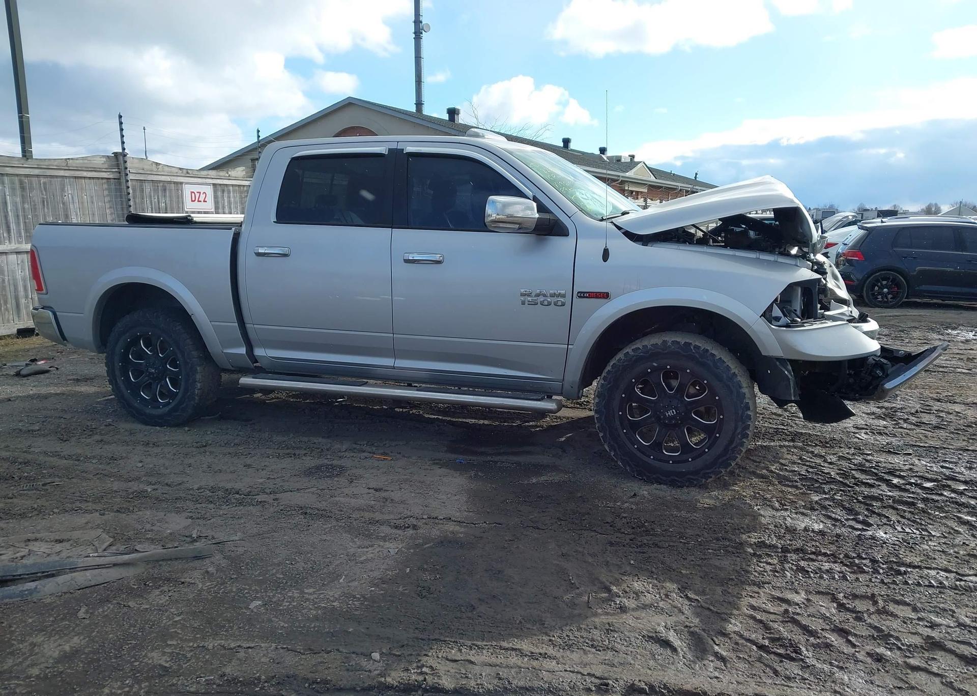 2016 RAM 1500 LARAMIE