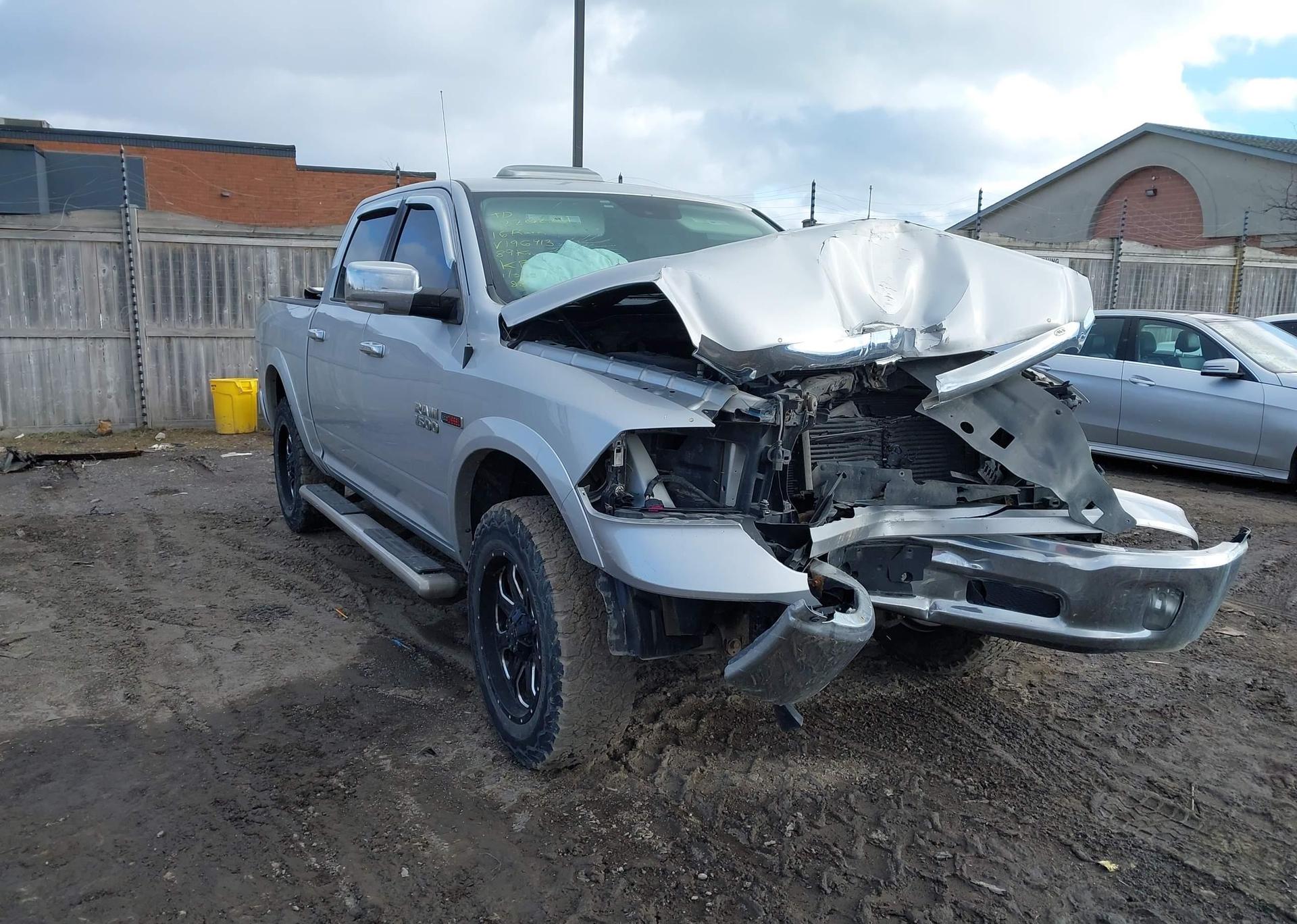 2016 RAM 1500 LARAMIE