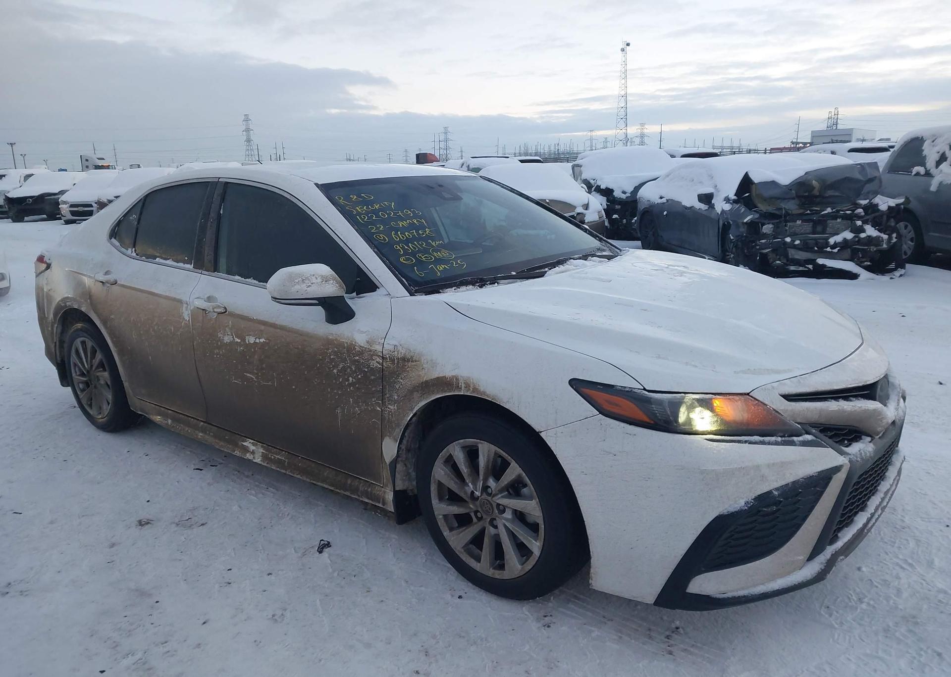 2022 TOYOTA CAMRY SE