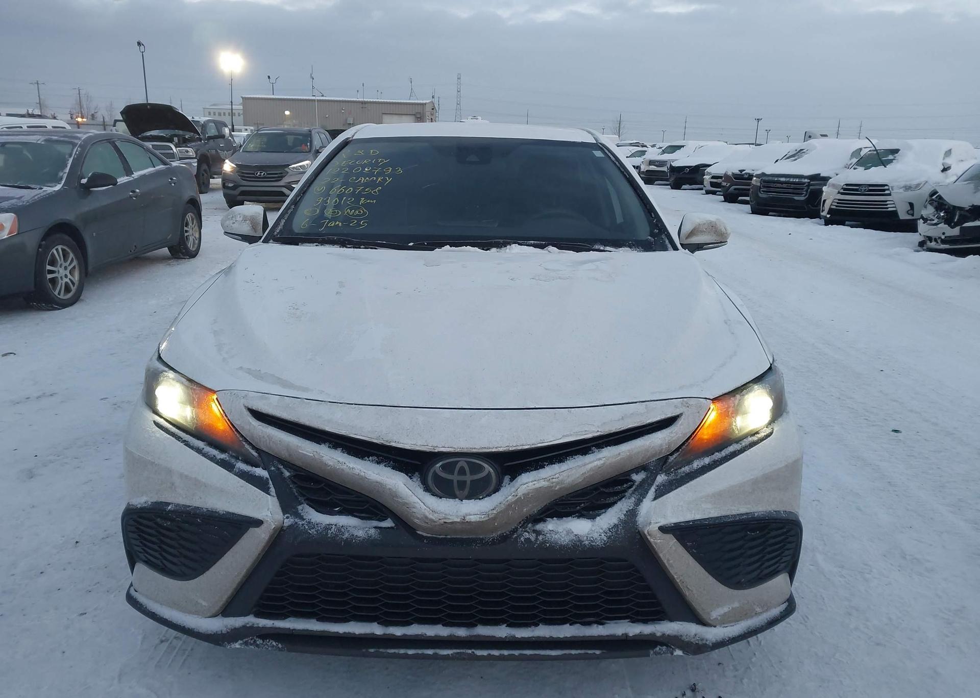 2022 TOYOTA CAMRY SE